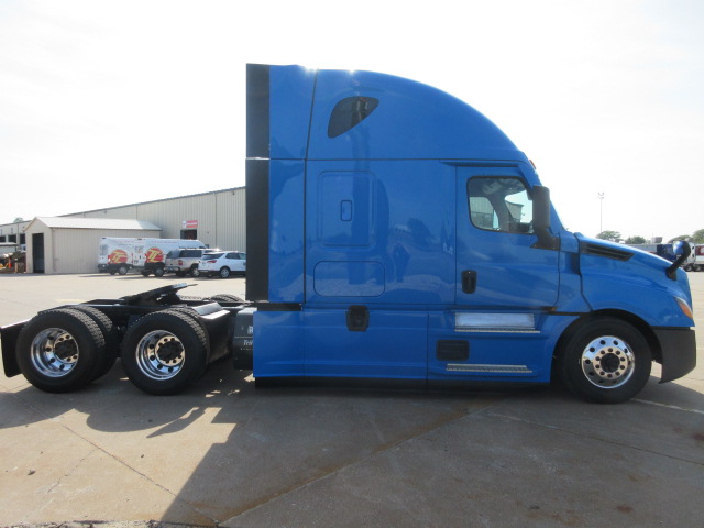 2022 Freightliner - image 6