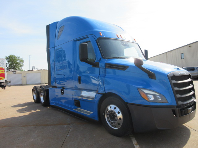 2022 Freightliner - image 3