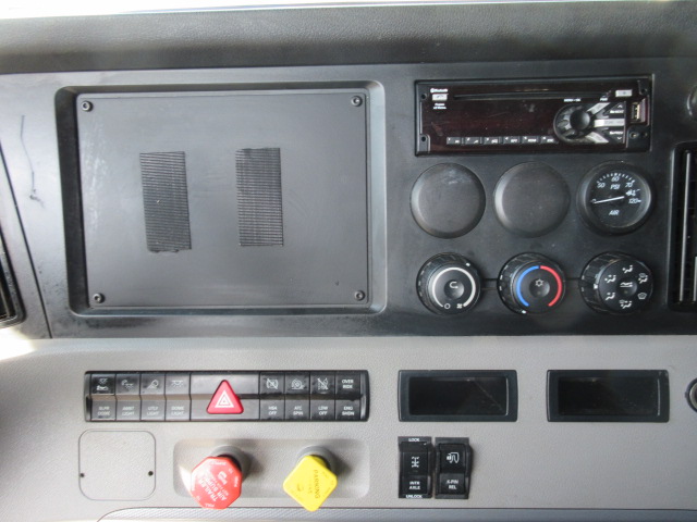 2022 Freightliner - image 5