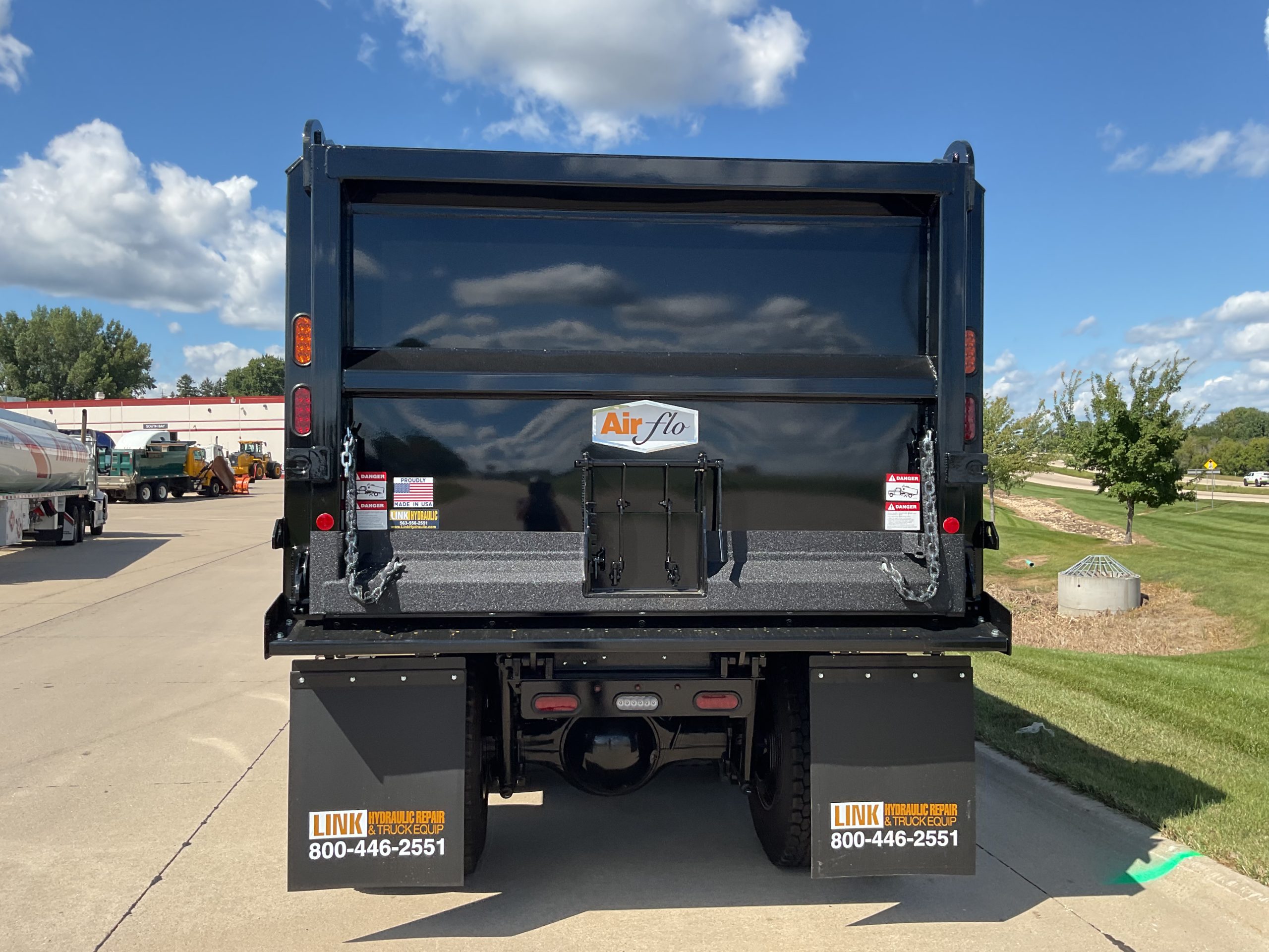 2026 Freightliner 114SD - image 4