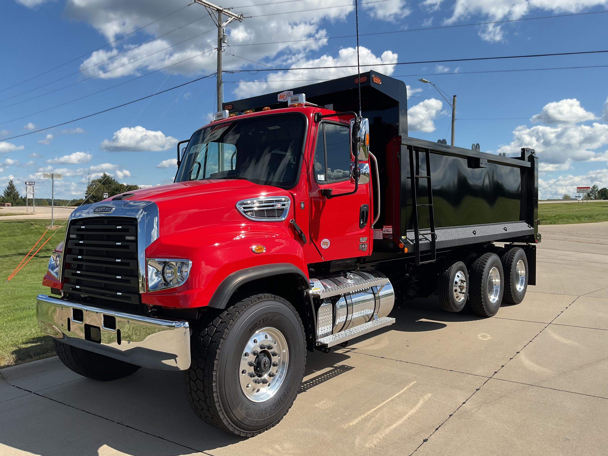 2026 Freightliner 114SD - image 1
