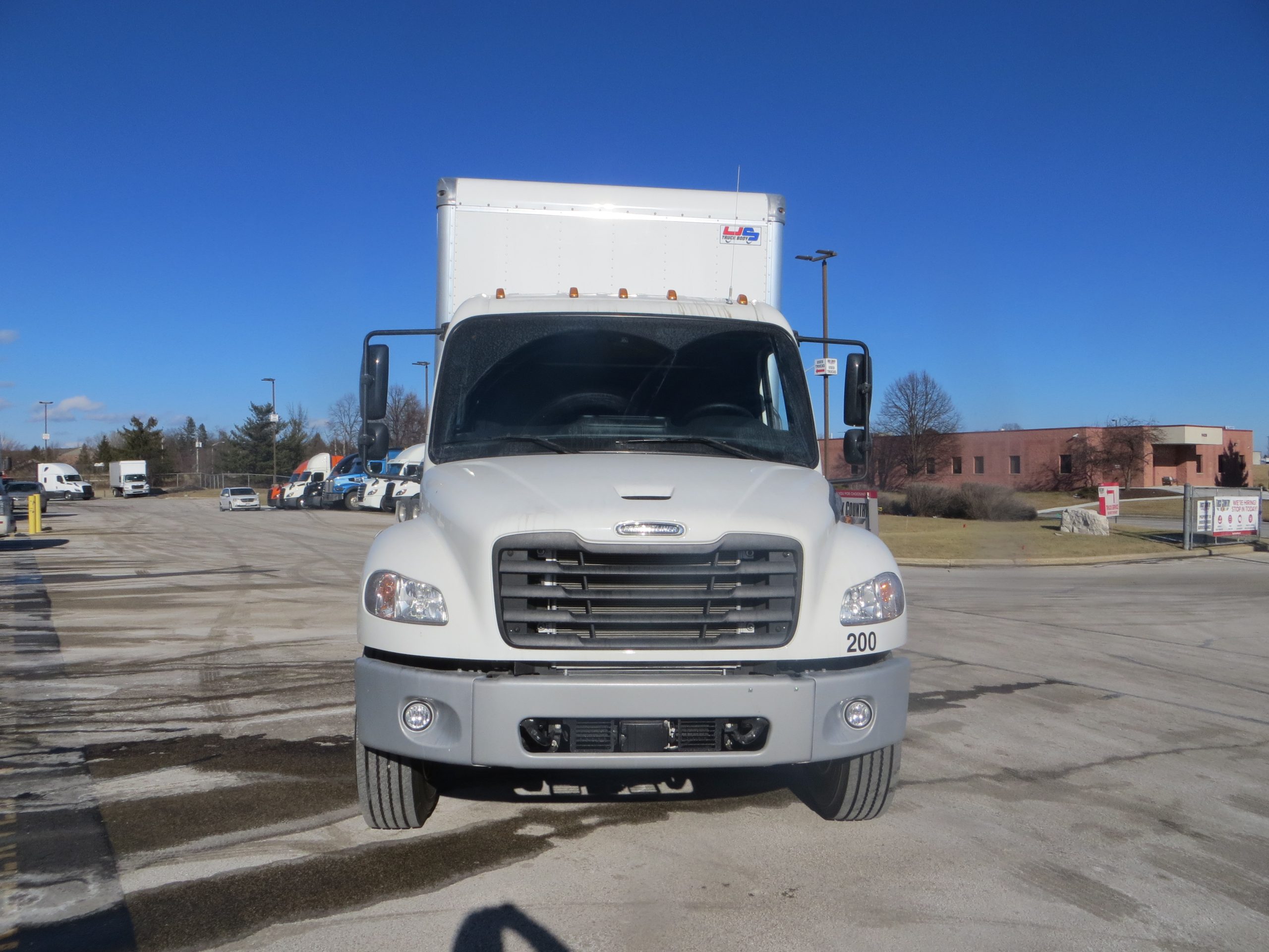2024 Freightliner M2 106+ - image 2 of 6
