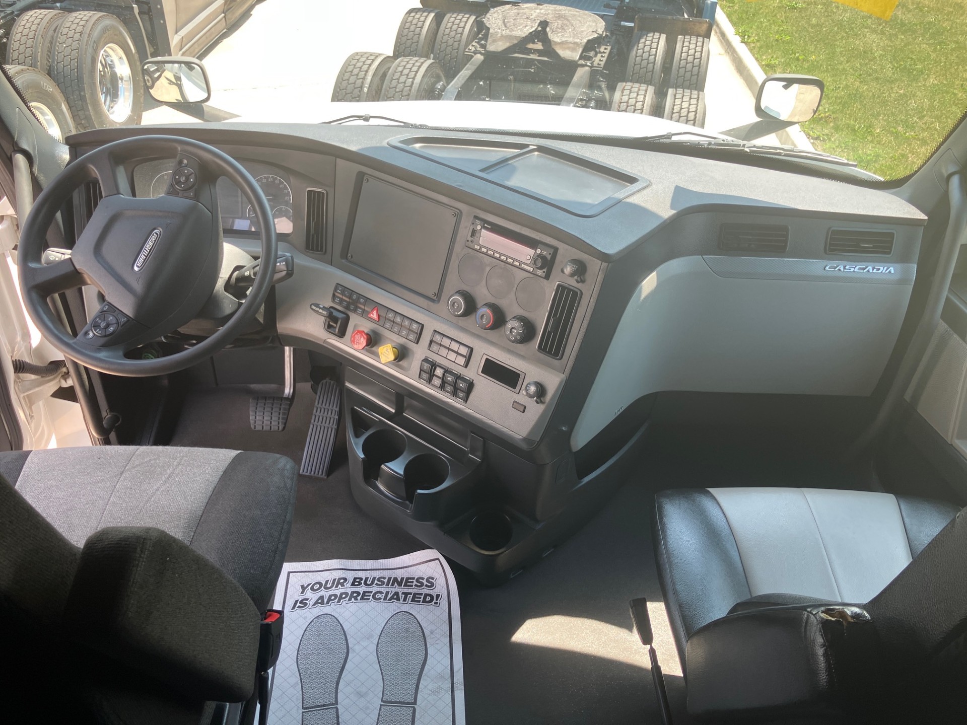 2022 Freightliner PT126 - image 3 of 6