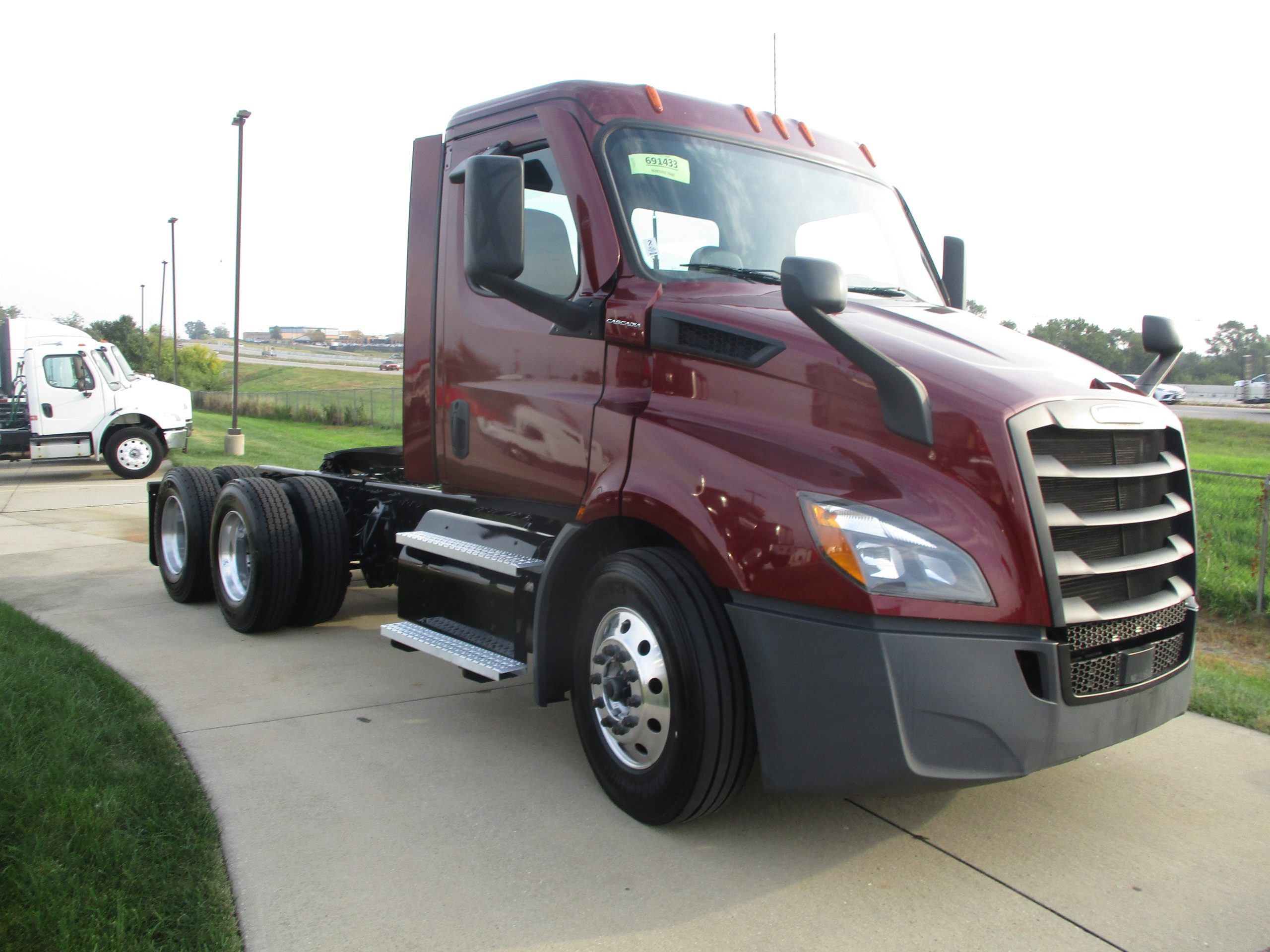 2021 Freightliner PE116 - image 3 of 6