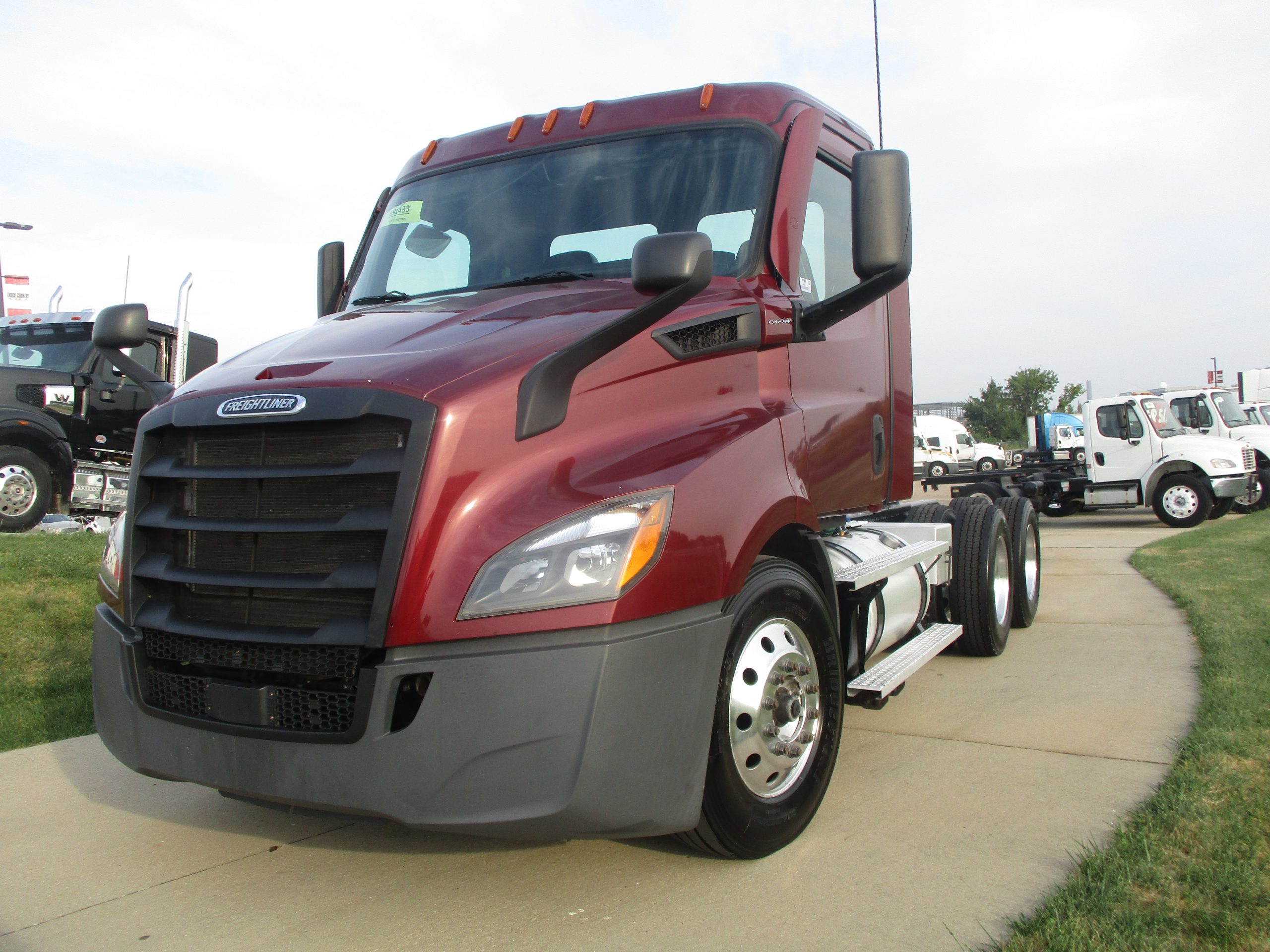 2021 Freightliner PE116 - image 1 of 6