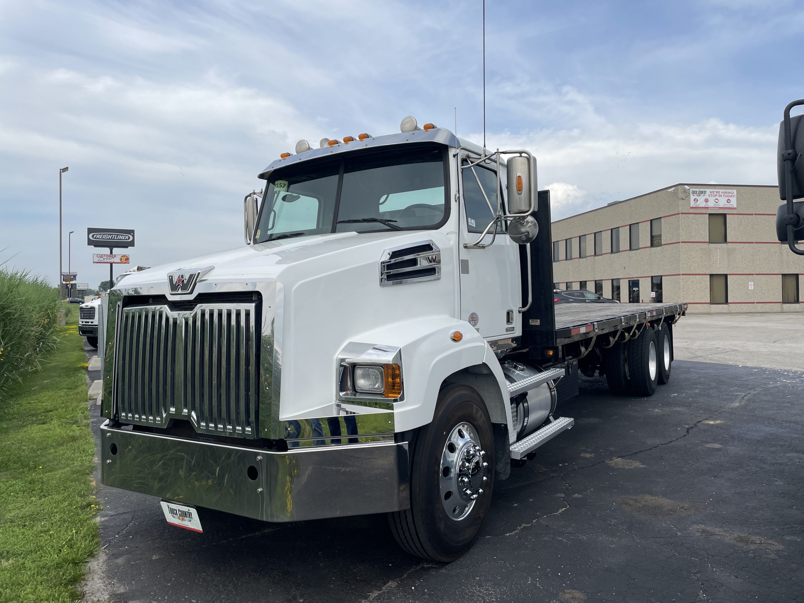 2018 Western Star 4700SB - image 1 of 1