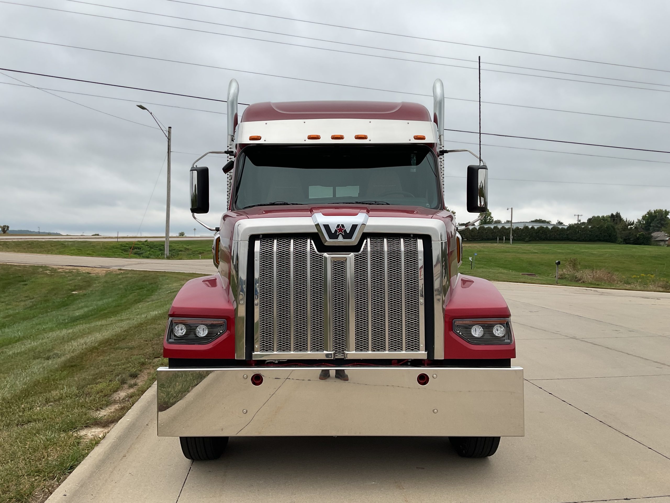 2025 Western Star 49X 2025 Western Star 49X - image 2 of 6