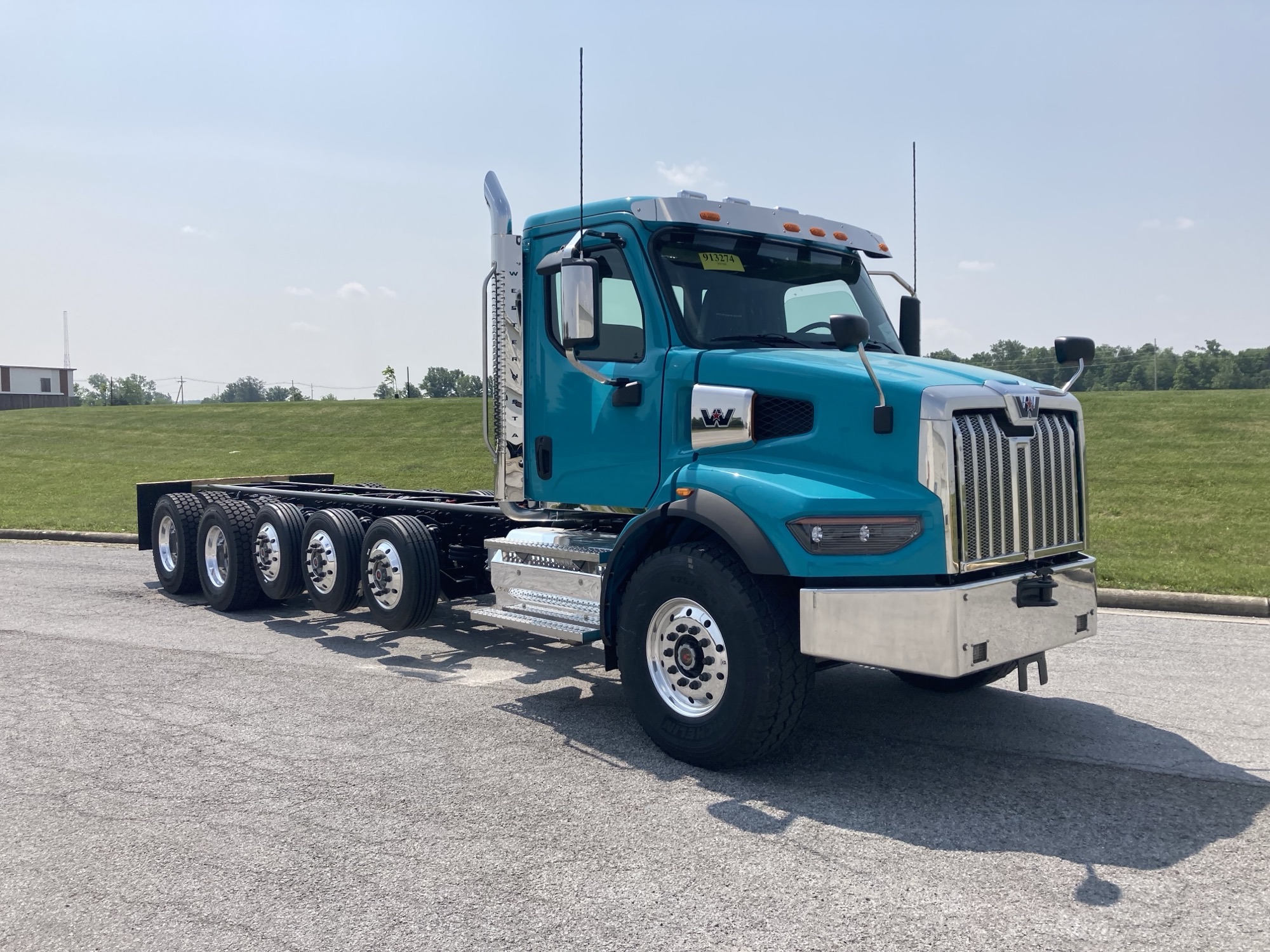 2026 Western Star 47X 2026 Western Star 47X - image 4 of 4