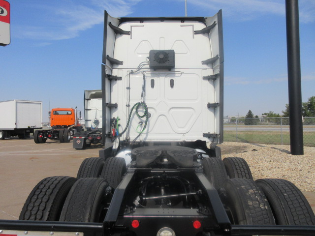 2021 Freightliner - image 4