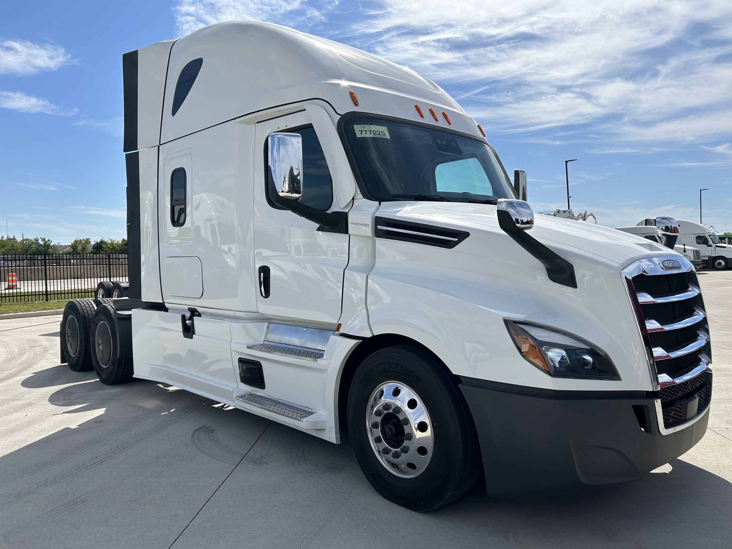 2023 Freightliner PT126SLP - image 3 of 6