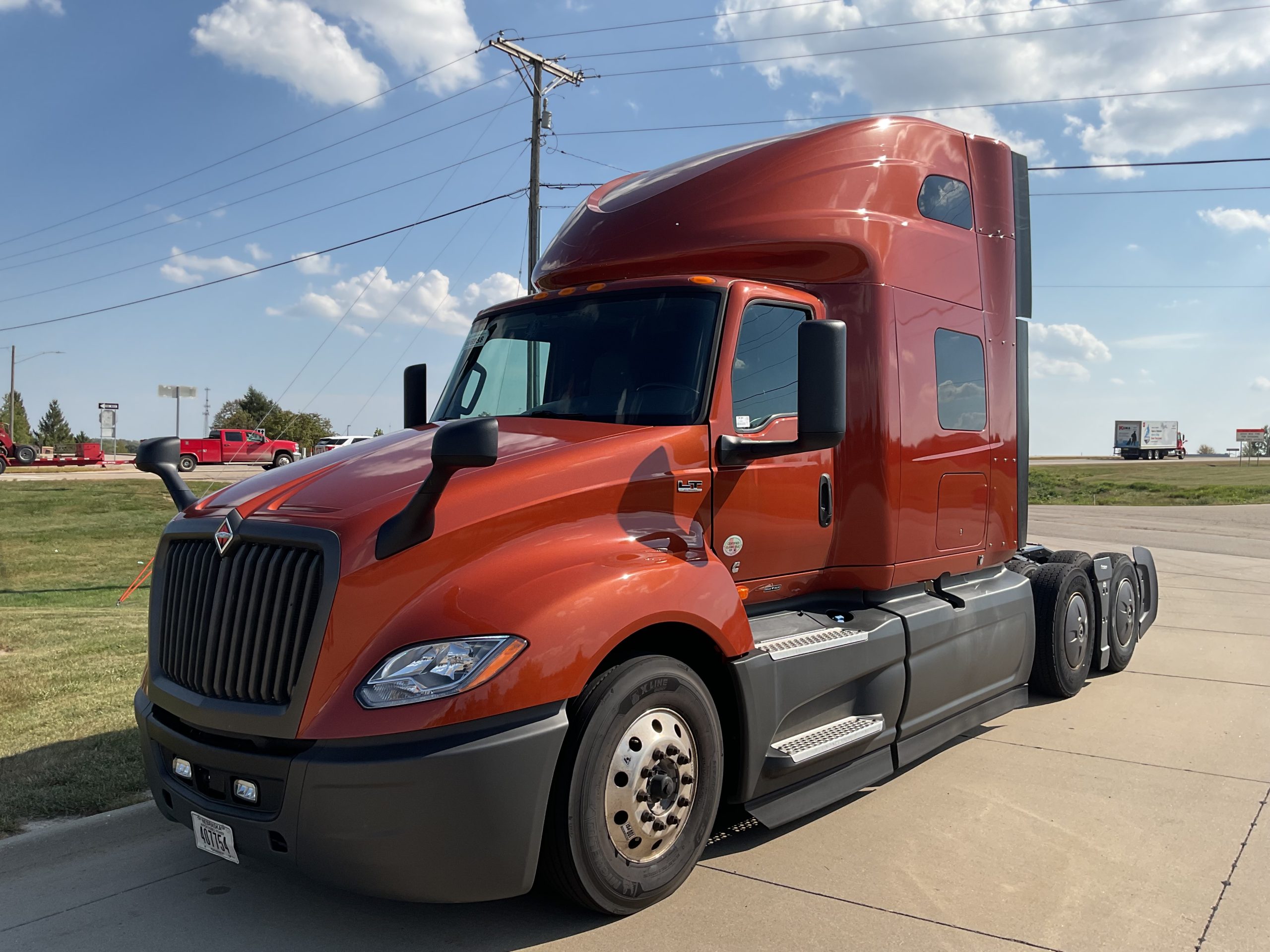 2022 International LT625 - image 1 of 6