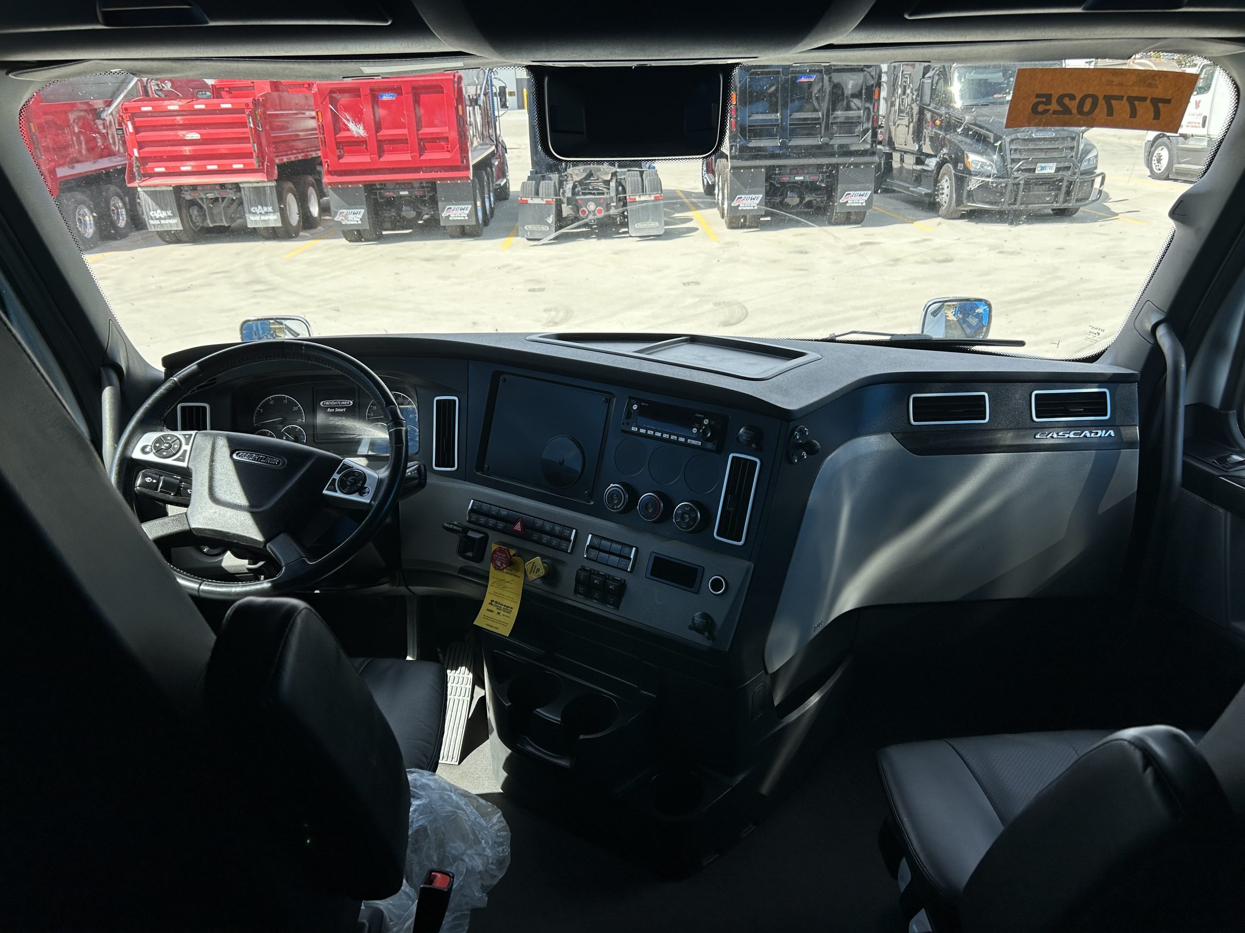 2023 Freightliner PT126SLP - image 5 of 6