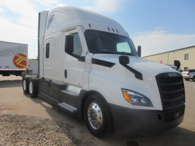 2021 Freightliner - image 3
