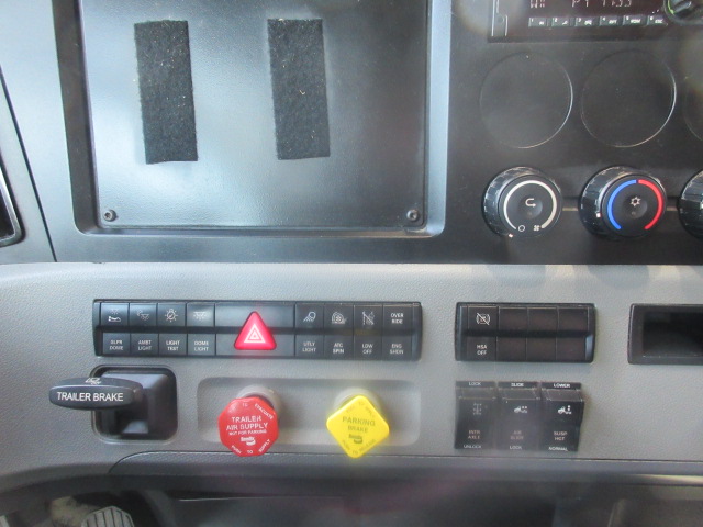 2021 Freightliner - image 5