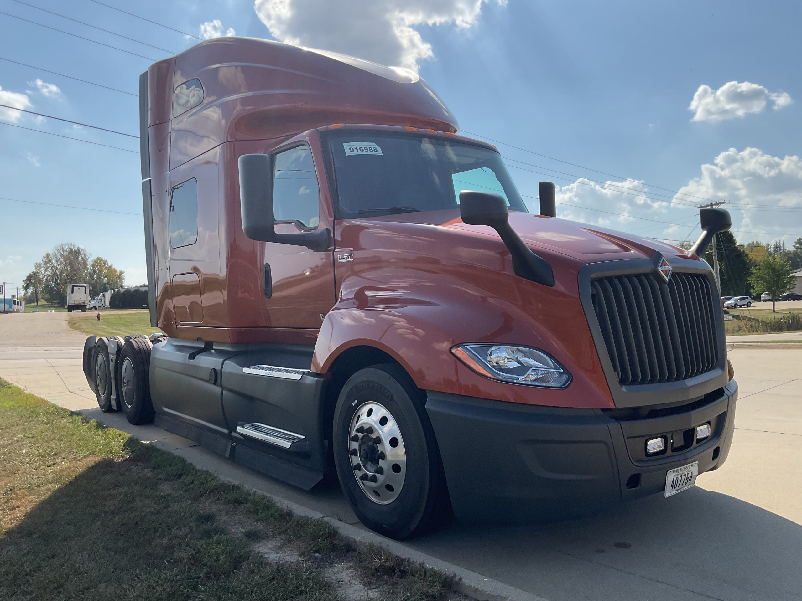 2022 International LT625 - image 6 of 6