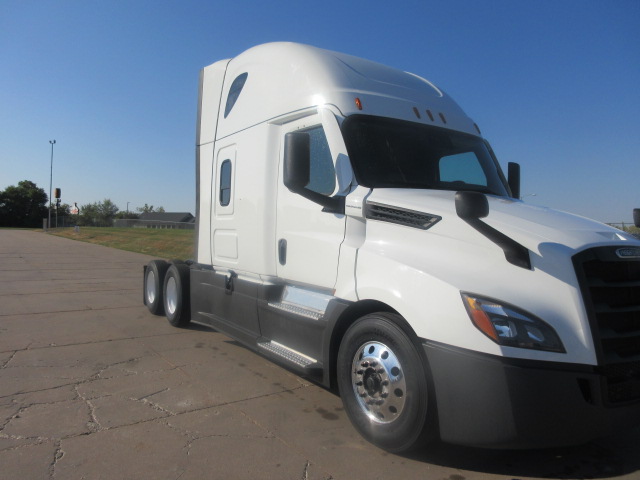 2022 Freightliner - image 3