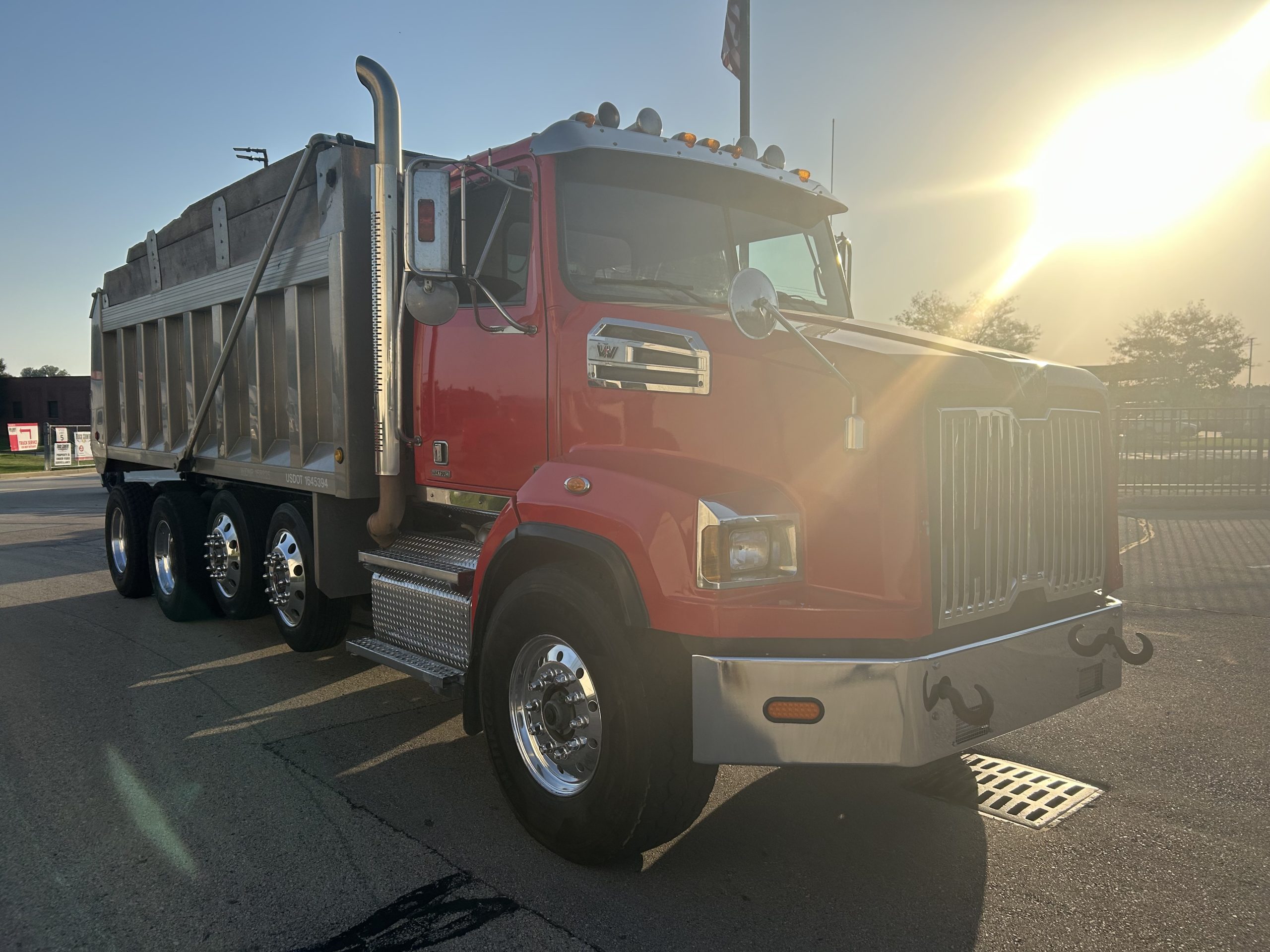 2017 Western Star 4700SB - image 3 of 6