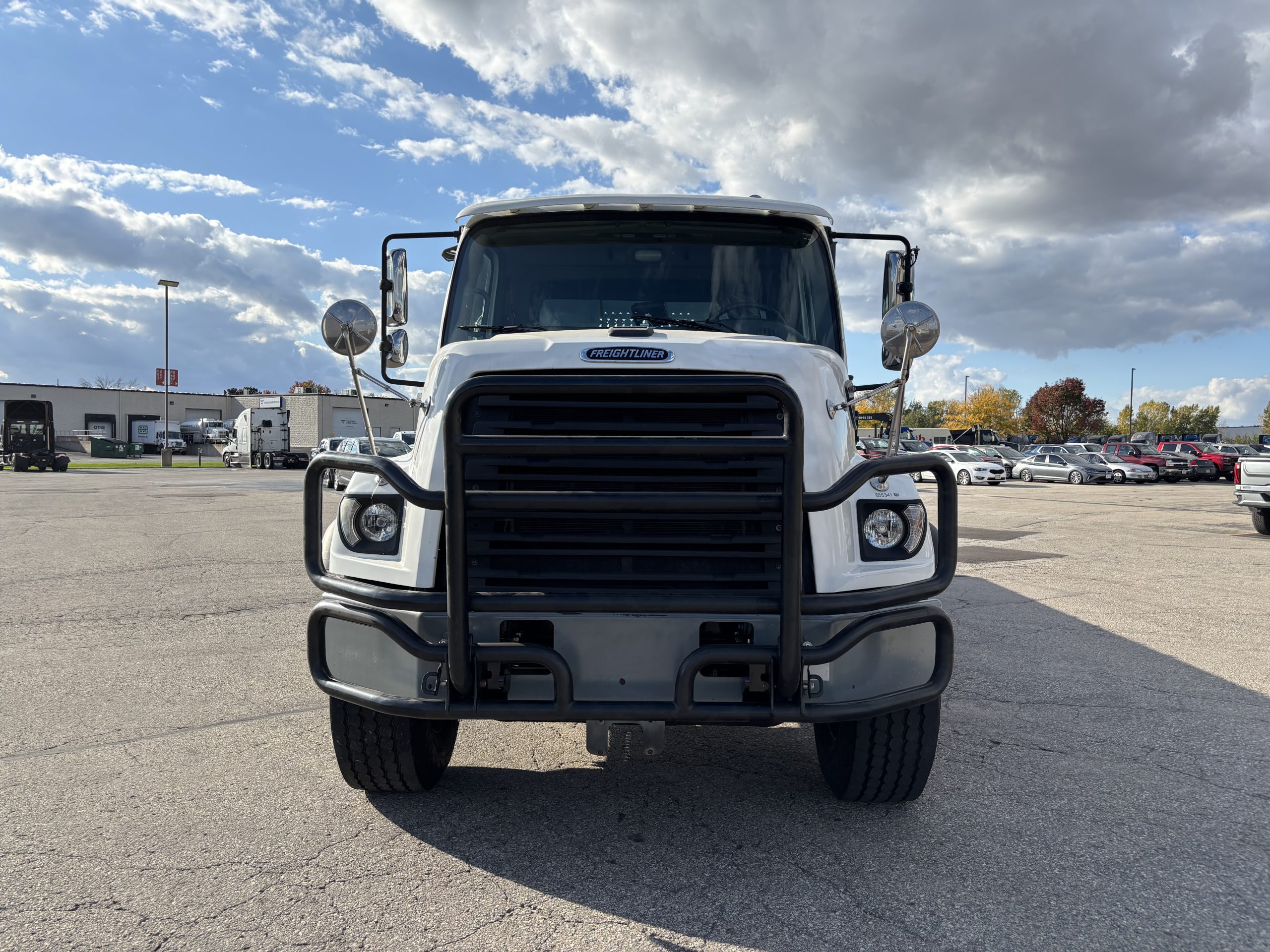 2016 Freightliner 108SD - image 2 of 6