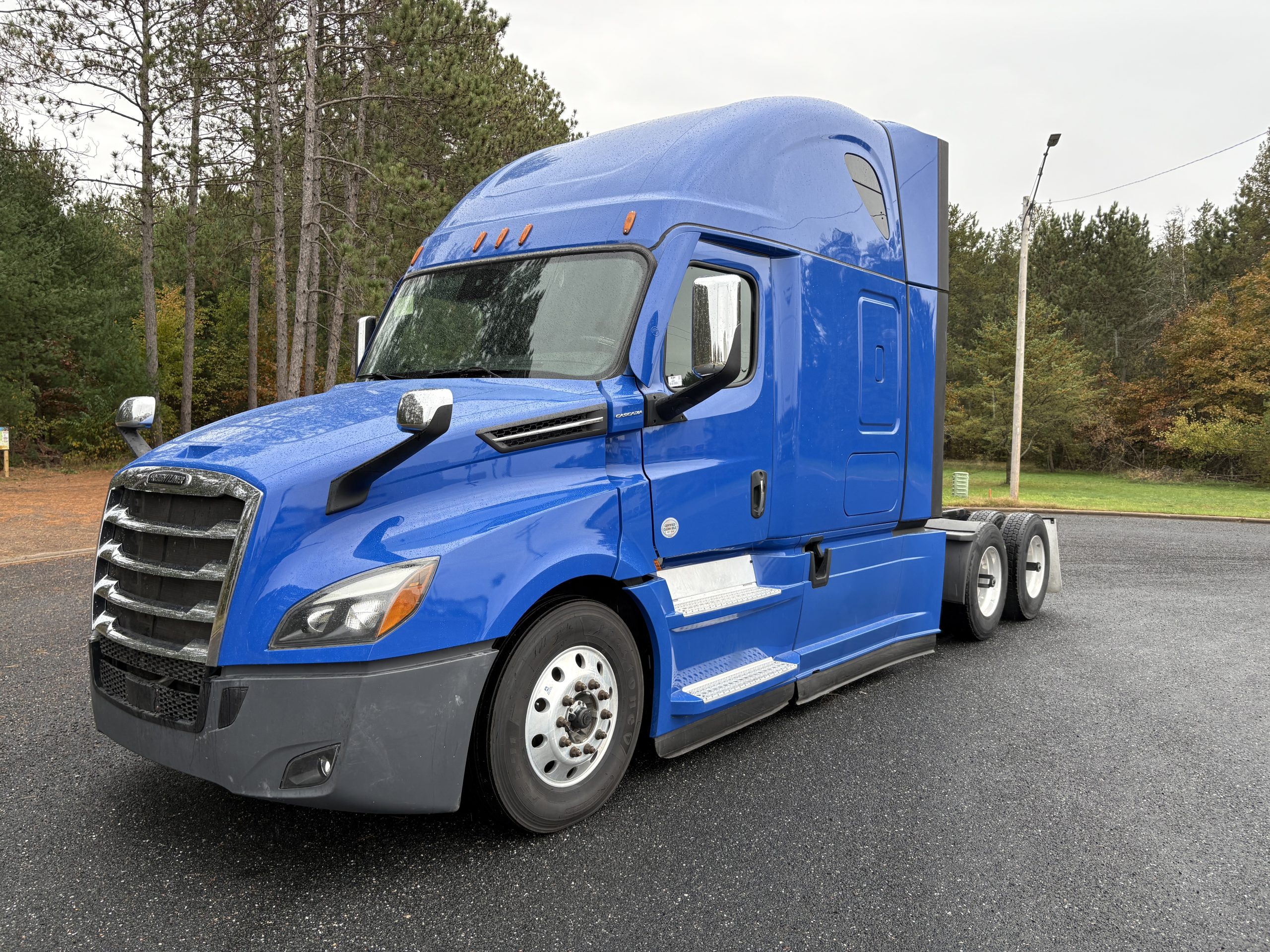 2021 Freightliner - image 1