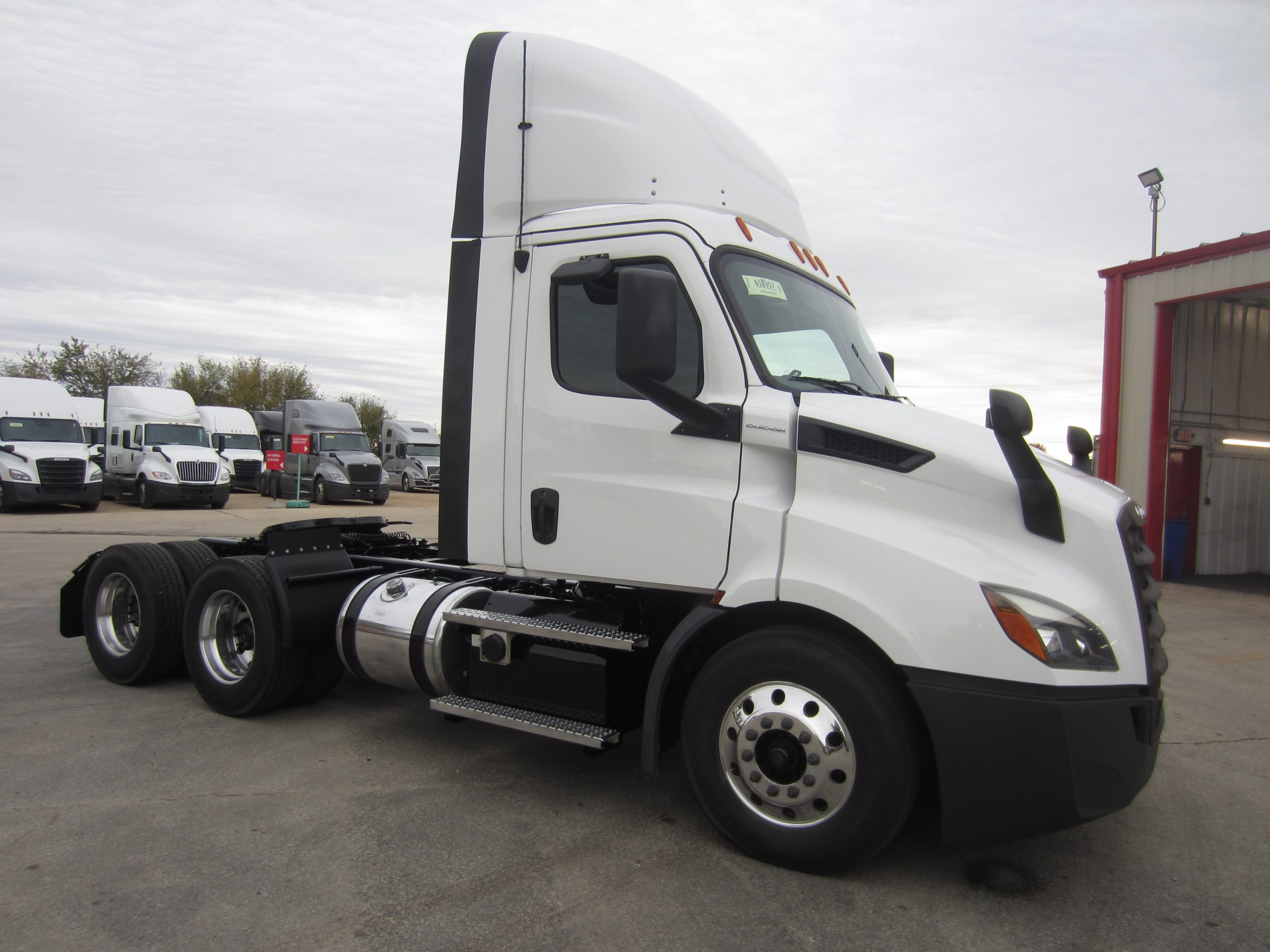 2020 Freightliner PE116 068PM00000dRb1q 2020 Freightliner PE116 068PM00000dRb1q
