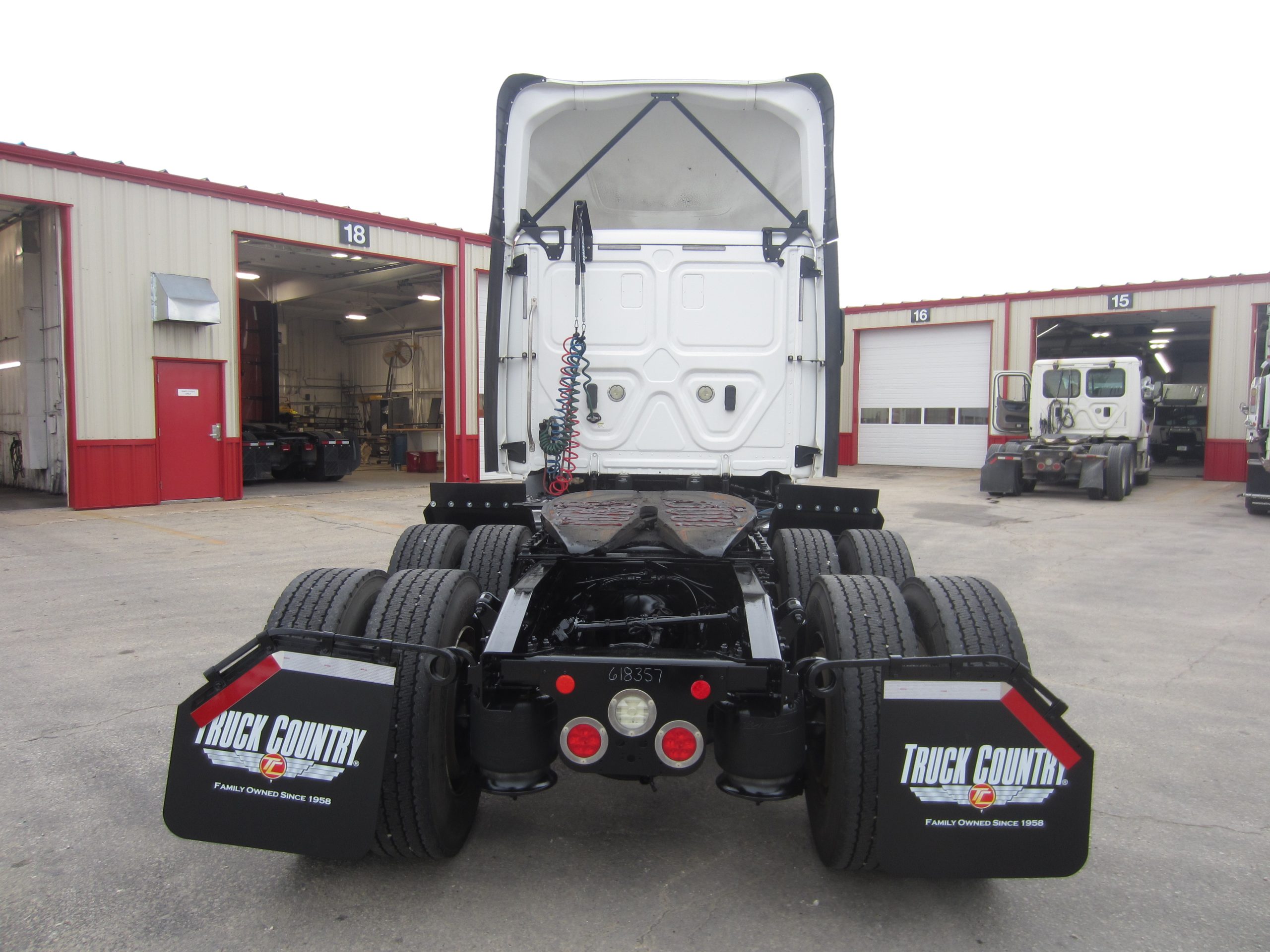 2020 Freightliner PE116 068PM00000dRdJl 2020 Freightliner PE116 068PM00000dRdJl