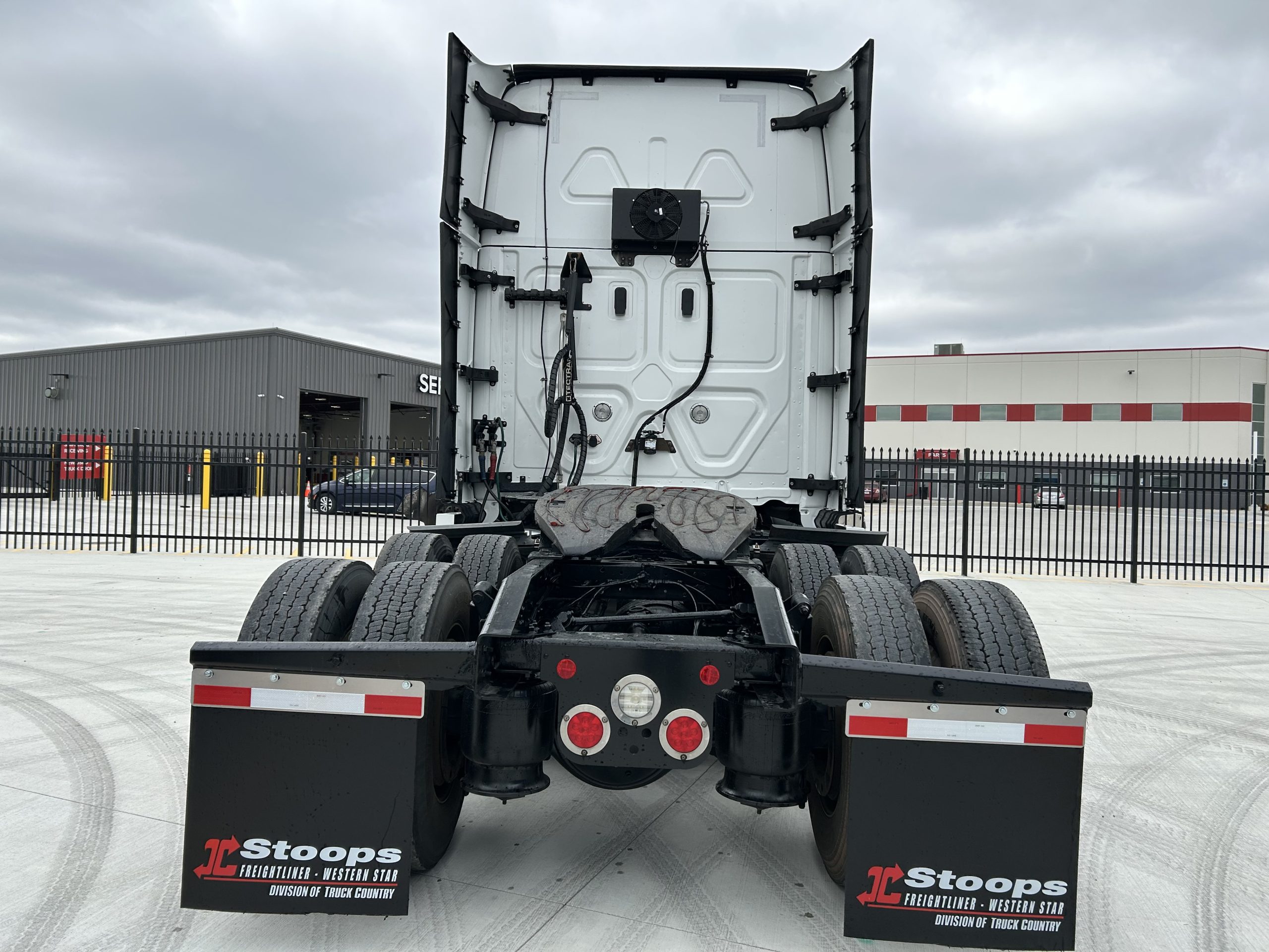 2022 Freightliner PT126 2022 Freightliner PT126 - image 4 of 6