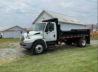 2018 International 4300 - image 1 of 1