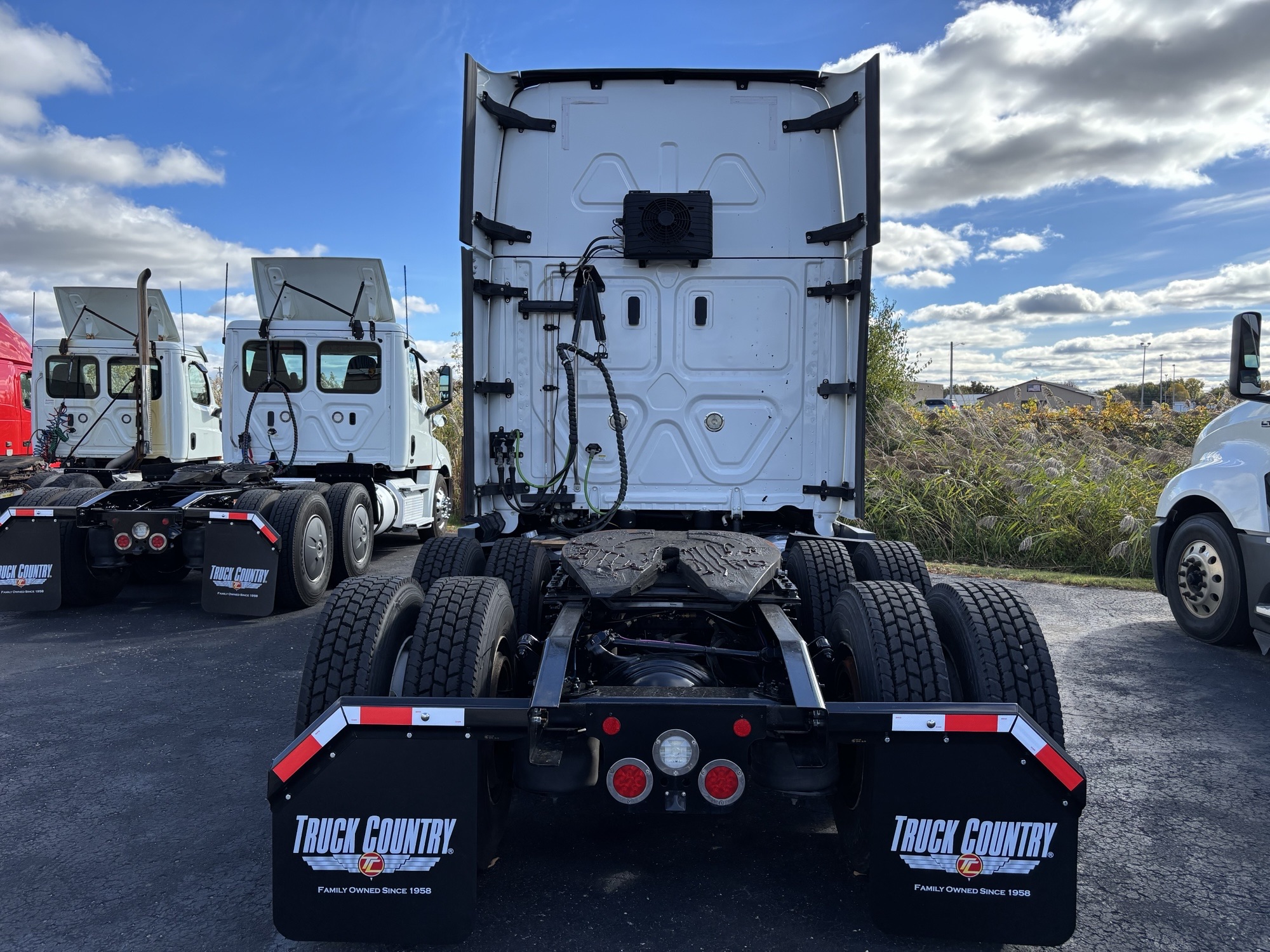 2022 Freightliner PT126 2022 Freightliner PT126 - image 4 of 6