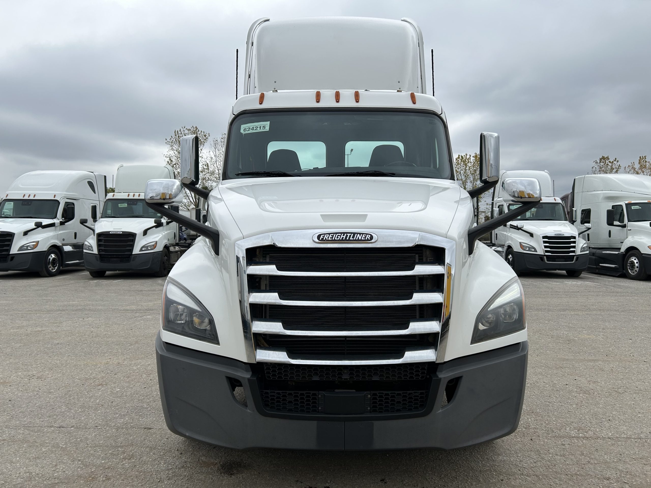 2020 Freightliner - image 2