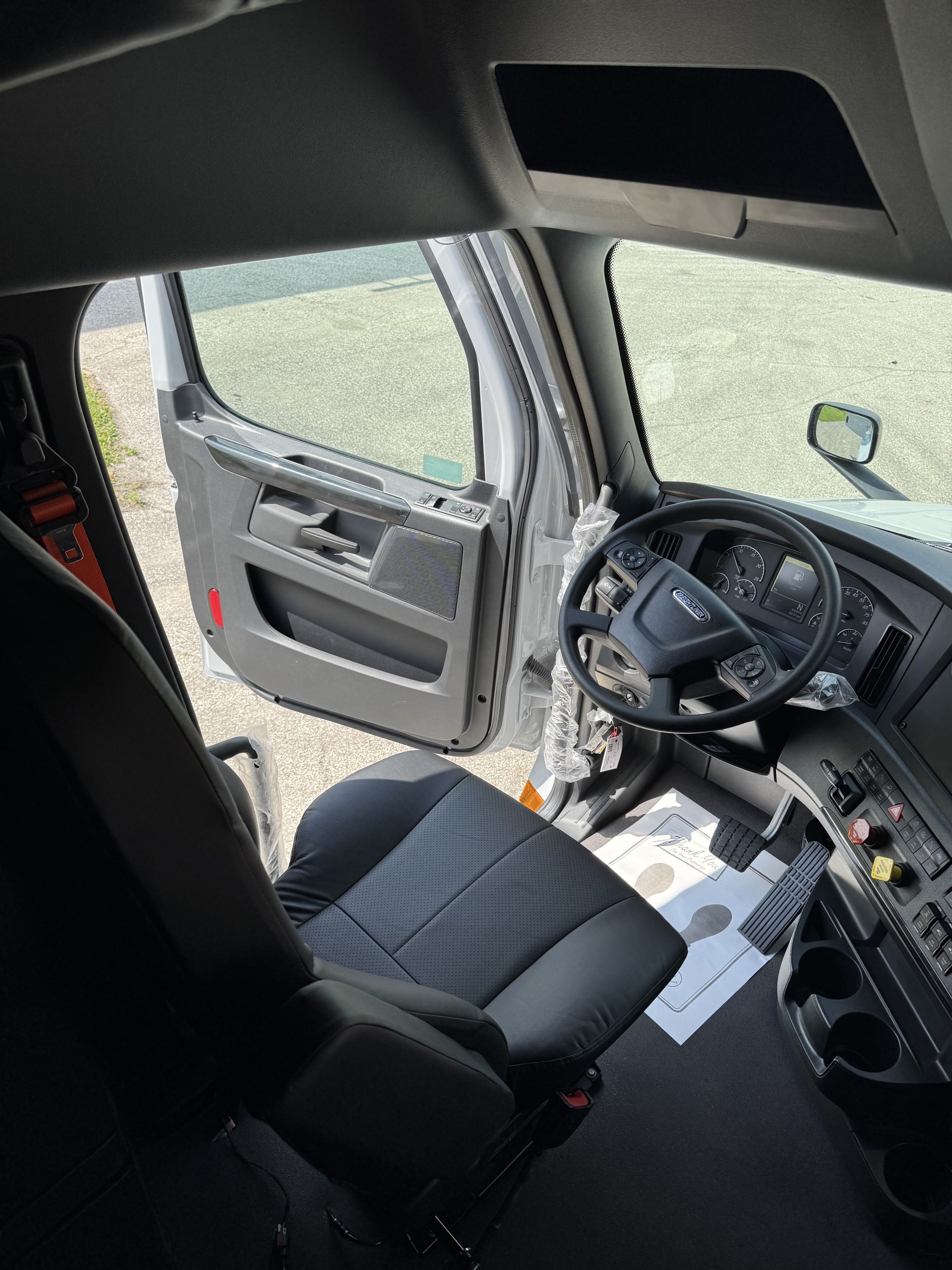 2026 Freightliner PT126SLP 2026 Freightliner PT126SLP - image 5 of 6