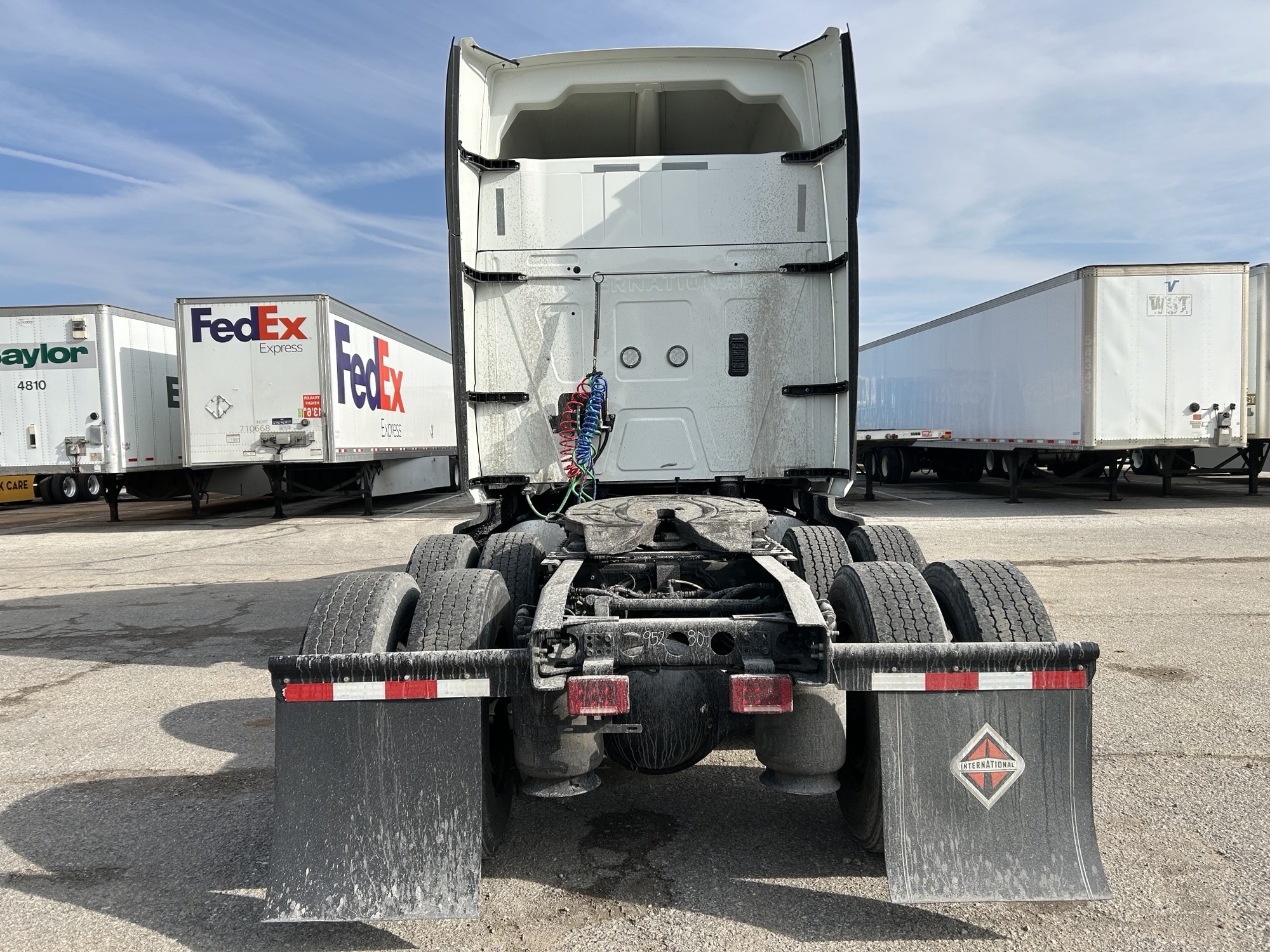 2022 International LT625 2022 International LT625 - image 4 of 6