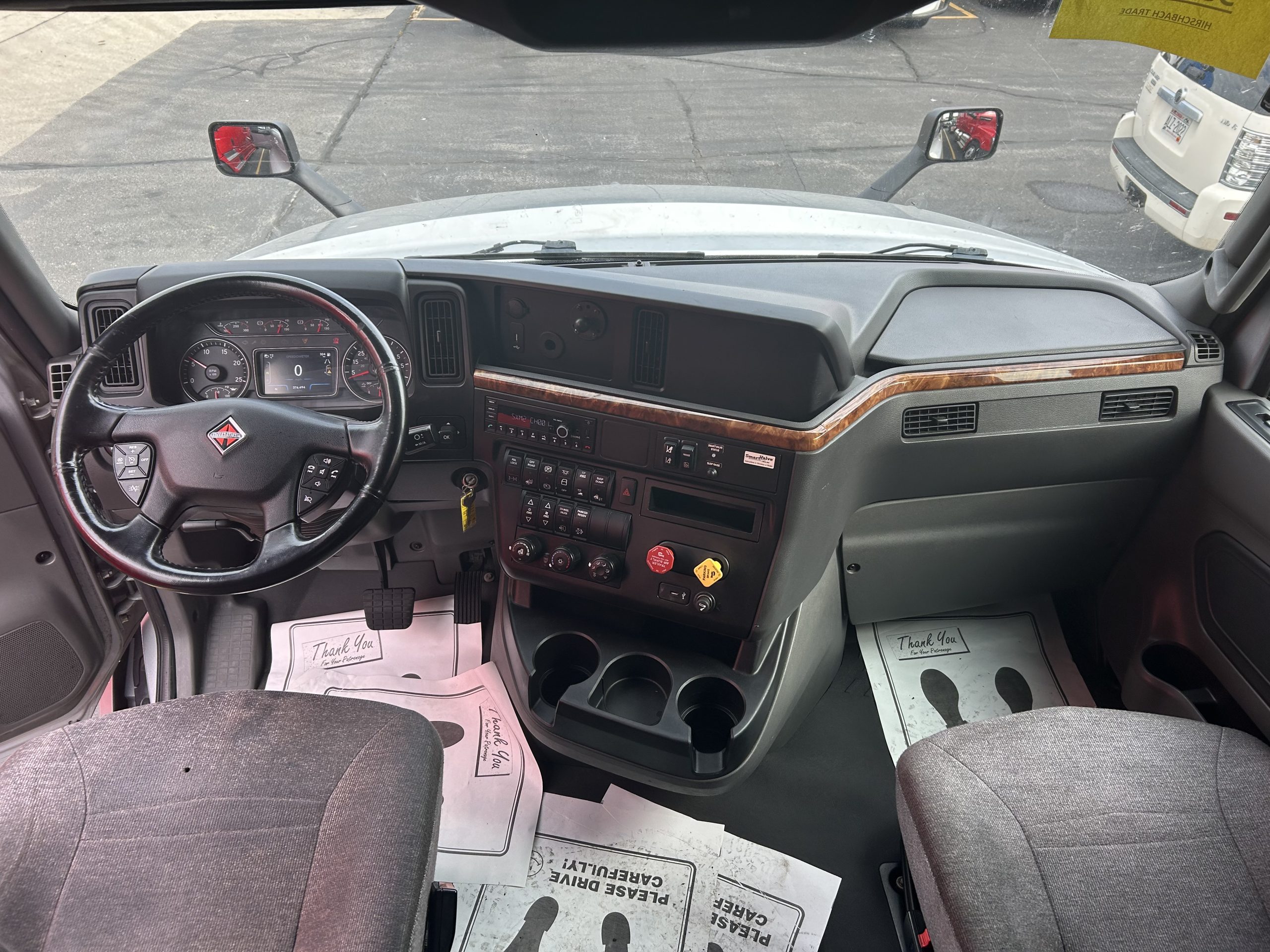 2022 International LT625 2022 International LT625 - image 5 of 6