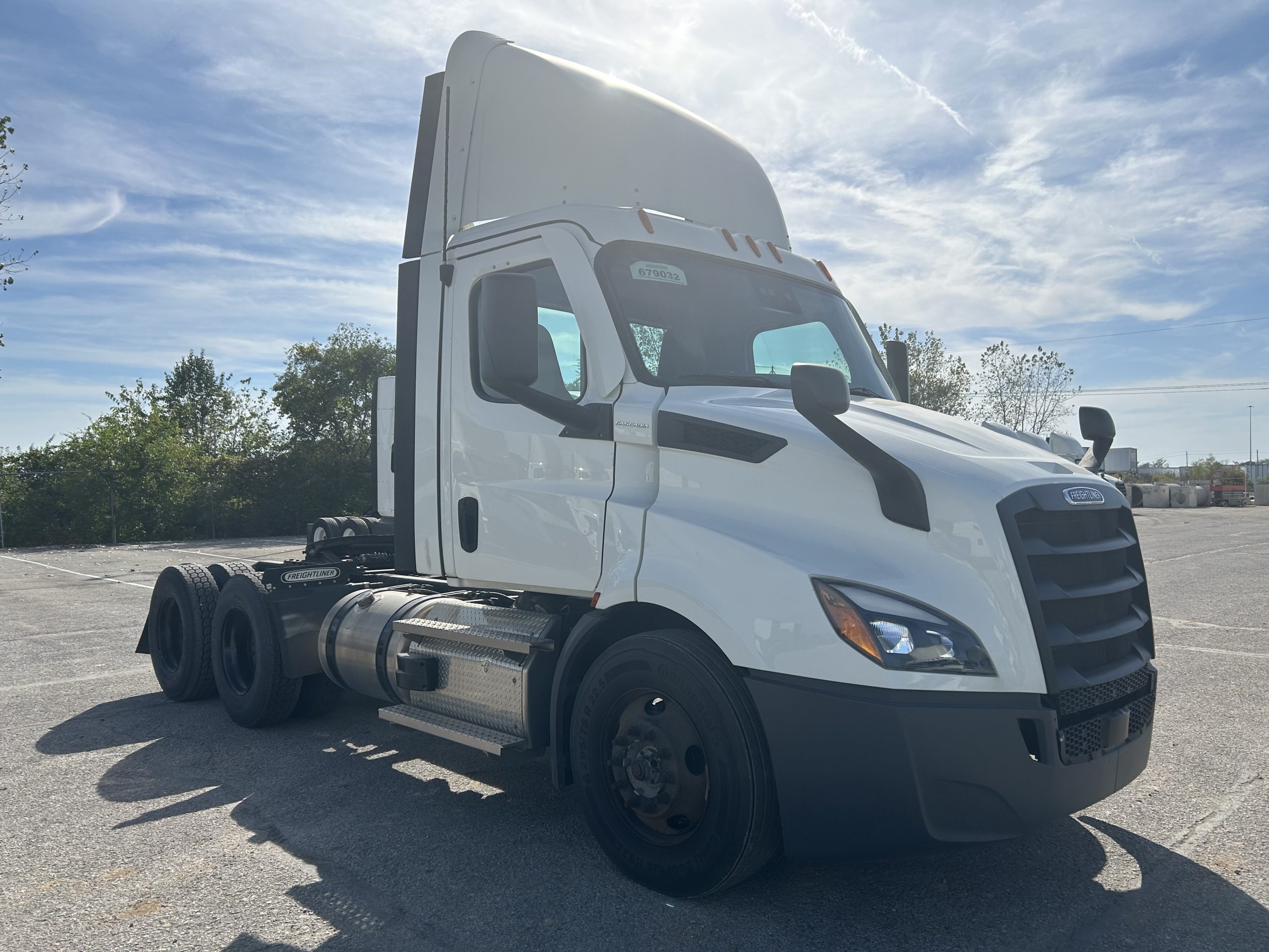 2021 Freightliner PE116 2021 Freightliner PE116 - image 3 of 5
