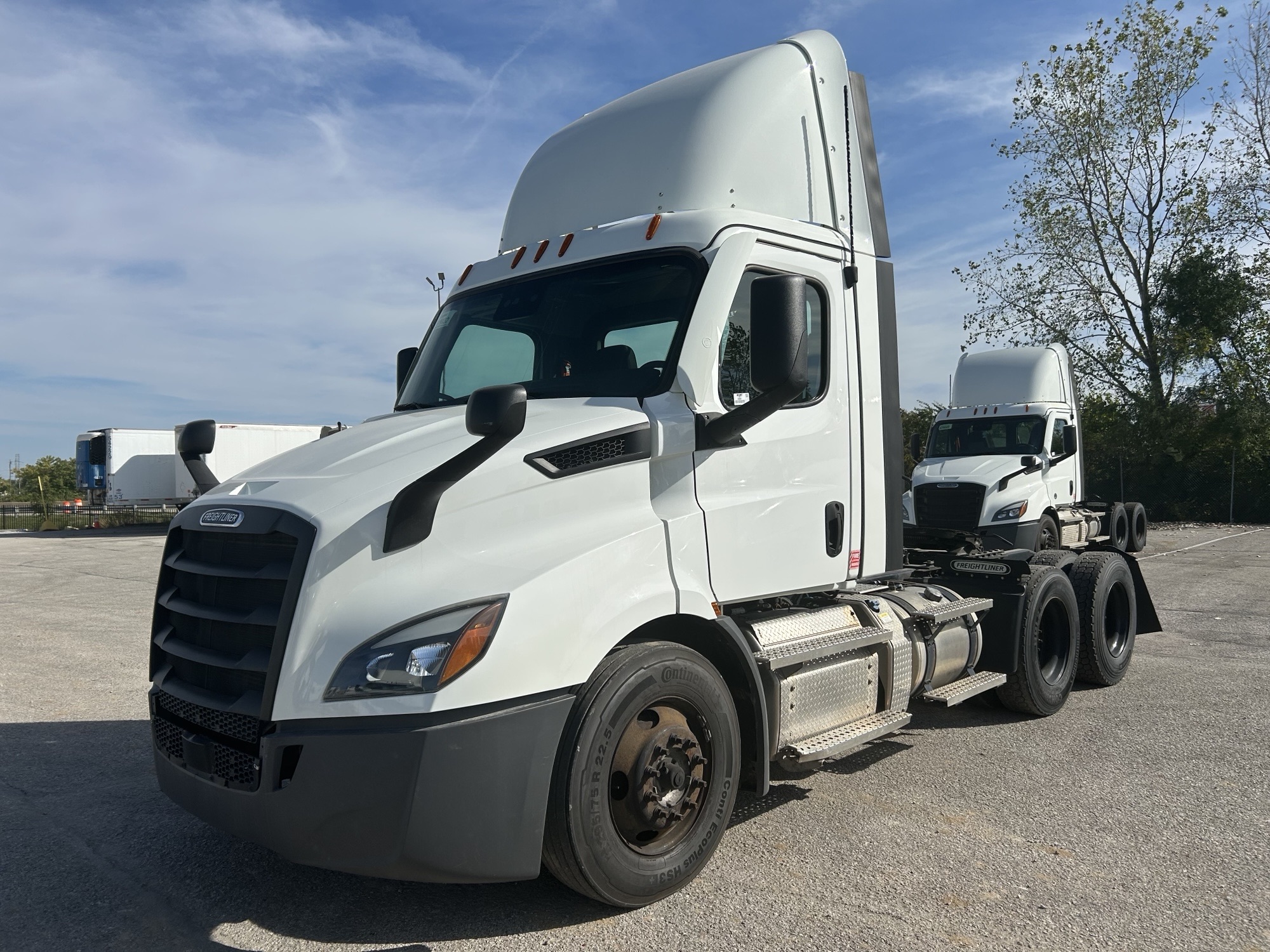 2021 Freightliner PE116 2021 Freightliner PE116 - image 1 of 5