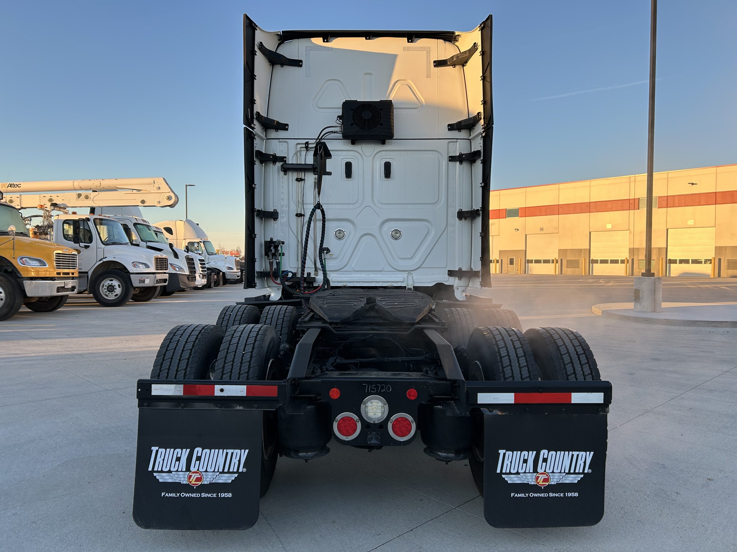 2022 Freightliner PT126 - image 4 of 6