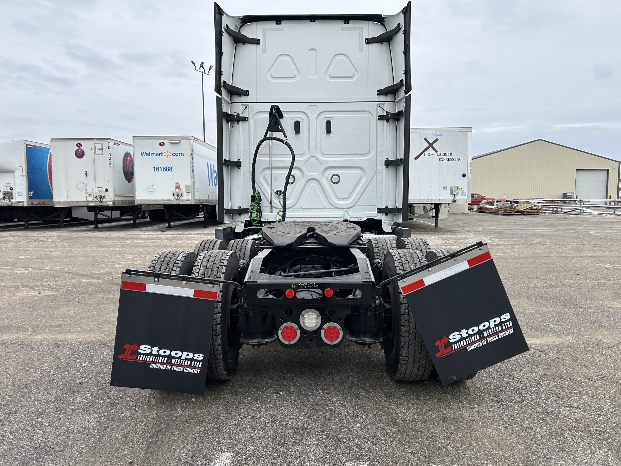 2021 Freightliner PT126 2021 Freightliner PT126 - image 4 of 6