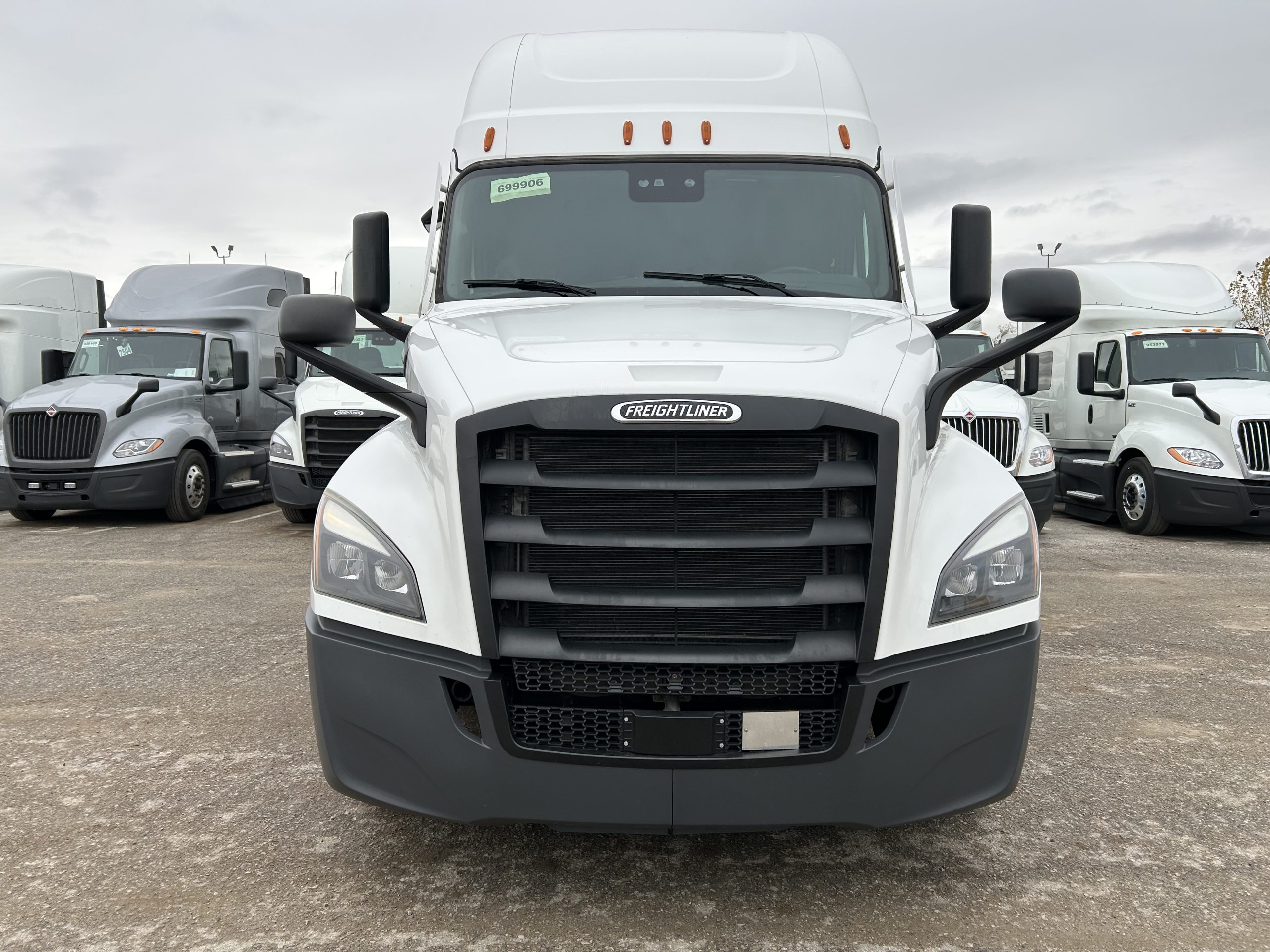 2021 Freightliner PT126 2021 Freightliner PT126 - image 2 of 6