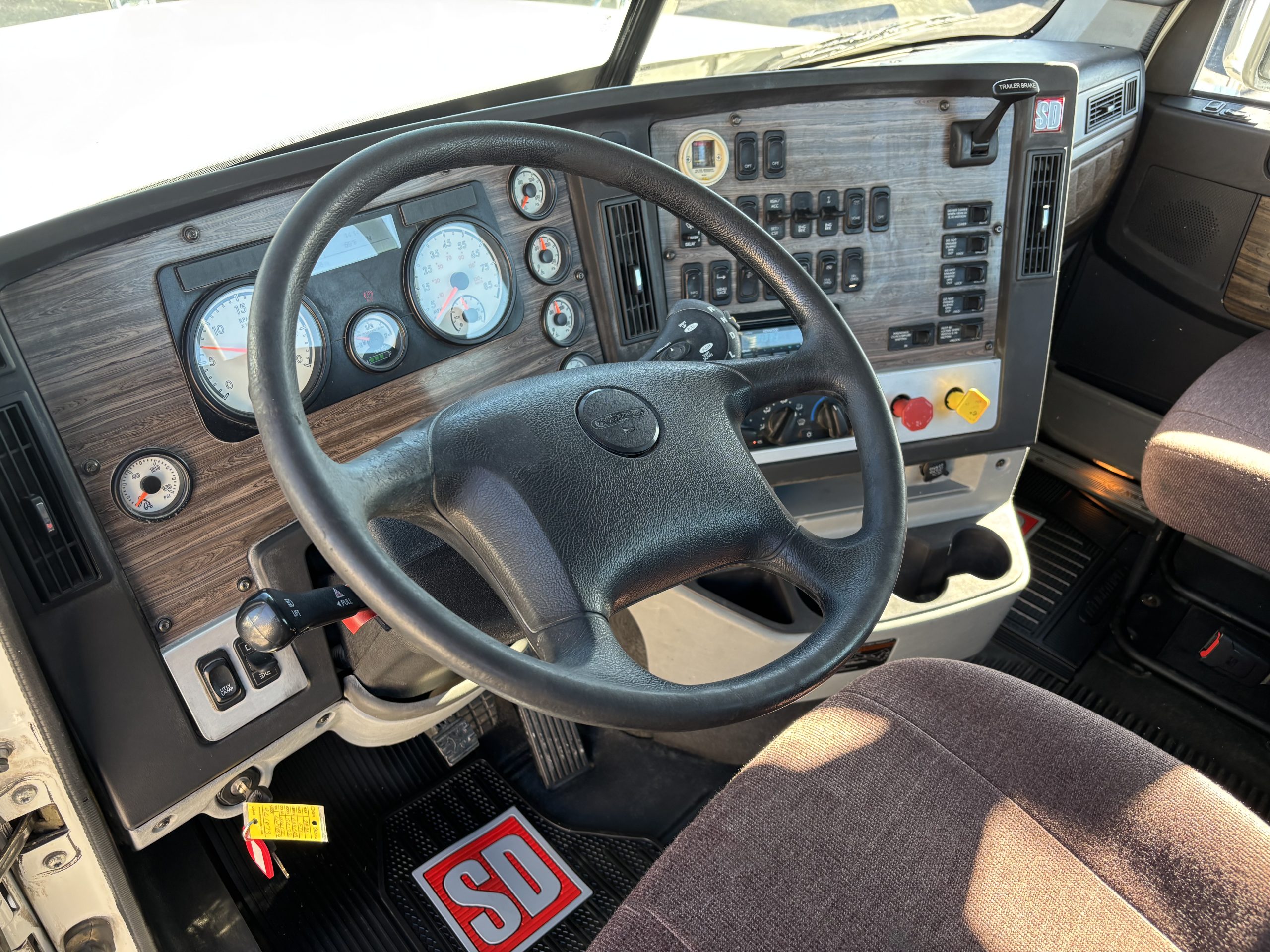 2020 Freightliner 122SD 068Rf00000UFezz 2020 Freightliner 122SD 068Rf00000UFezz