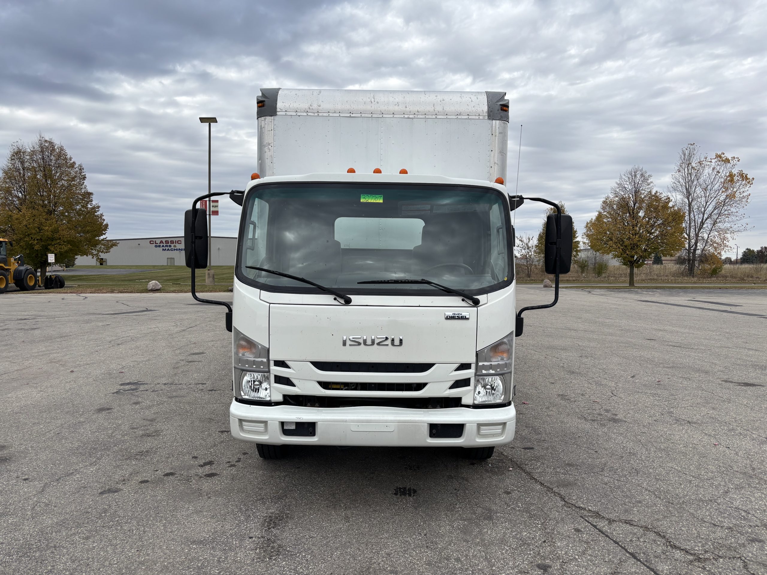 2019 Isuzu NPR 2019 Isuzu NPR - image 2 of 6