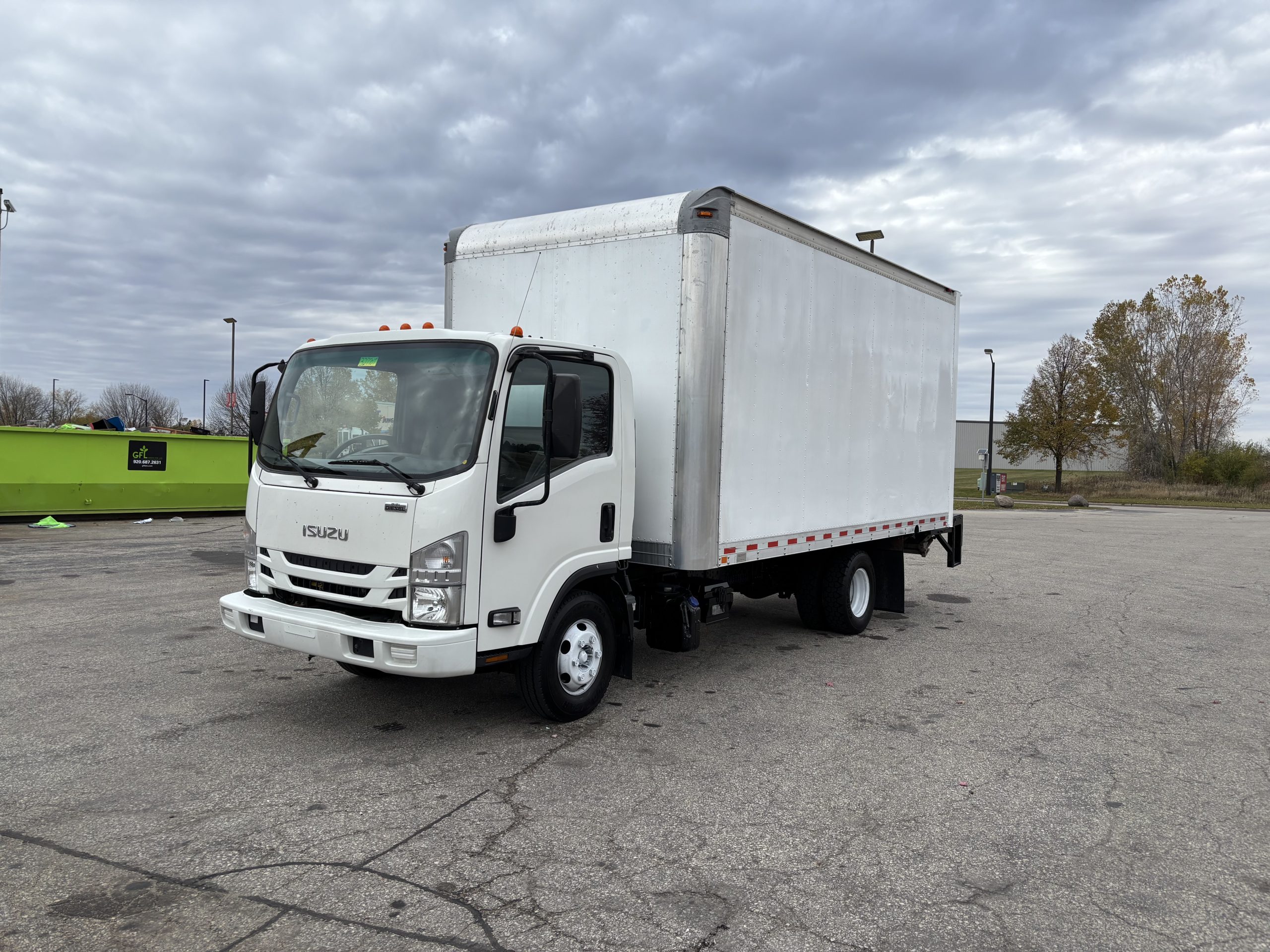 2019 Isuzu NPR 2019 Isuzu NPR - image 1 of 6