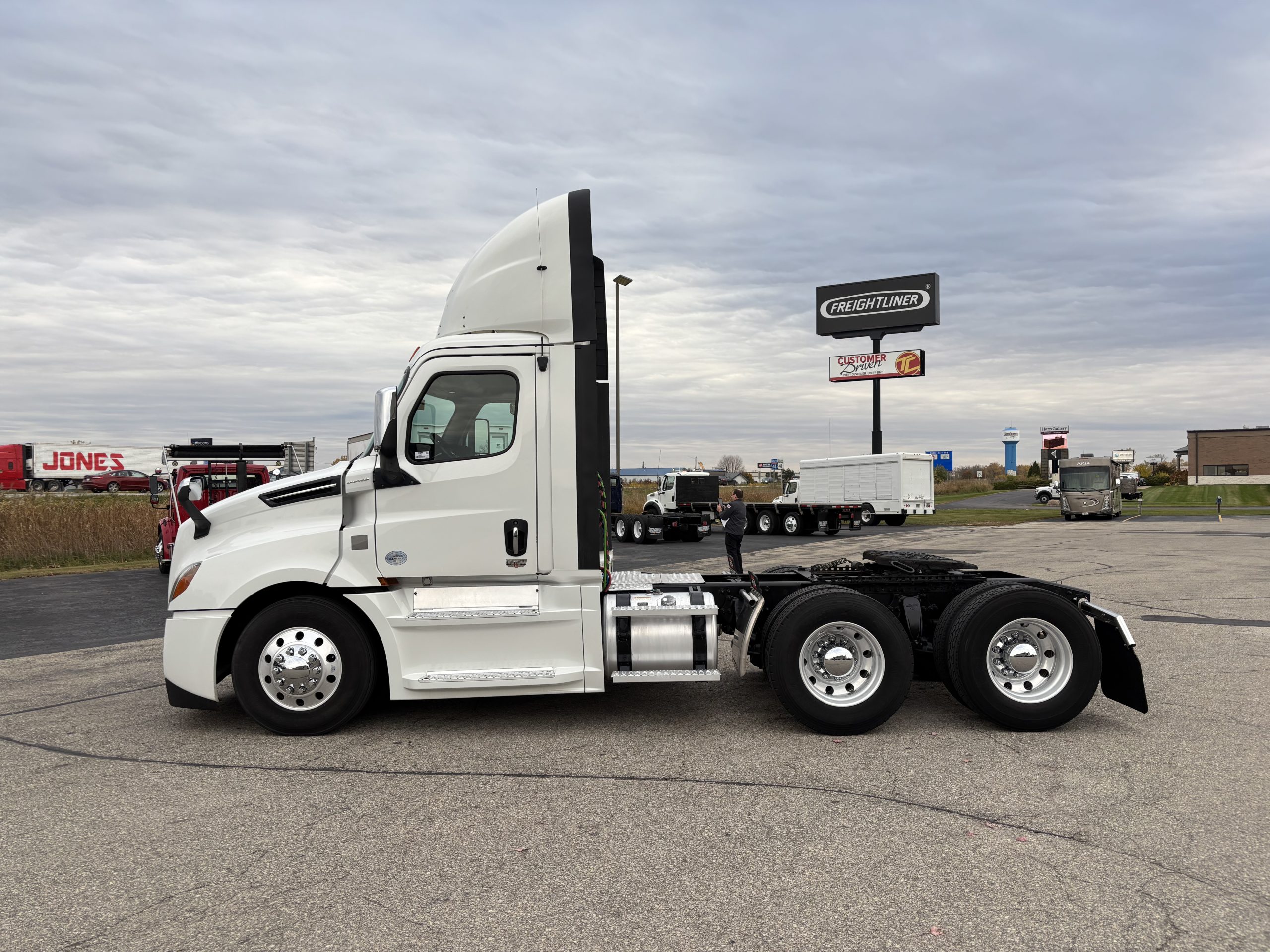2019 Freightliner PT126 2019 Freightliner PT126 - image 5 of 6