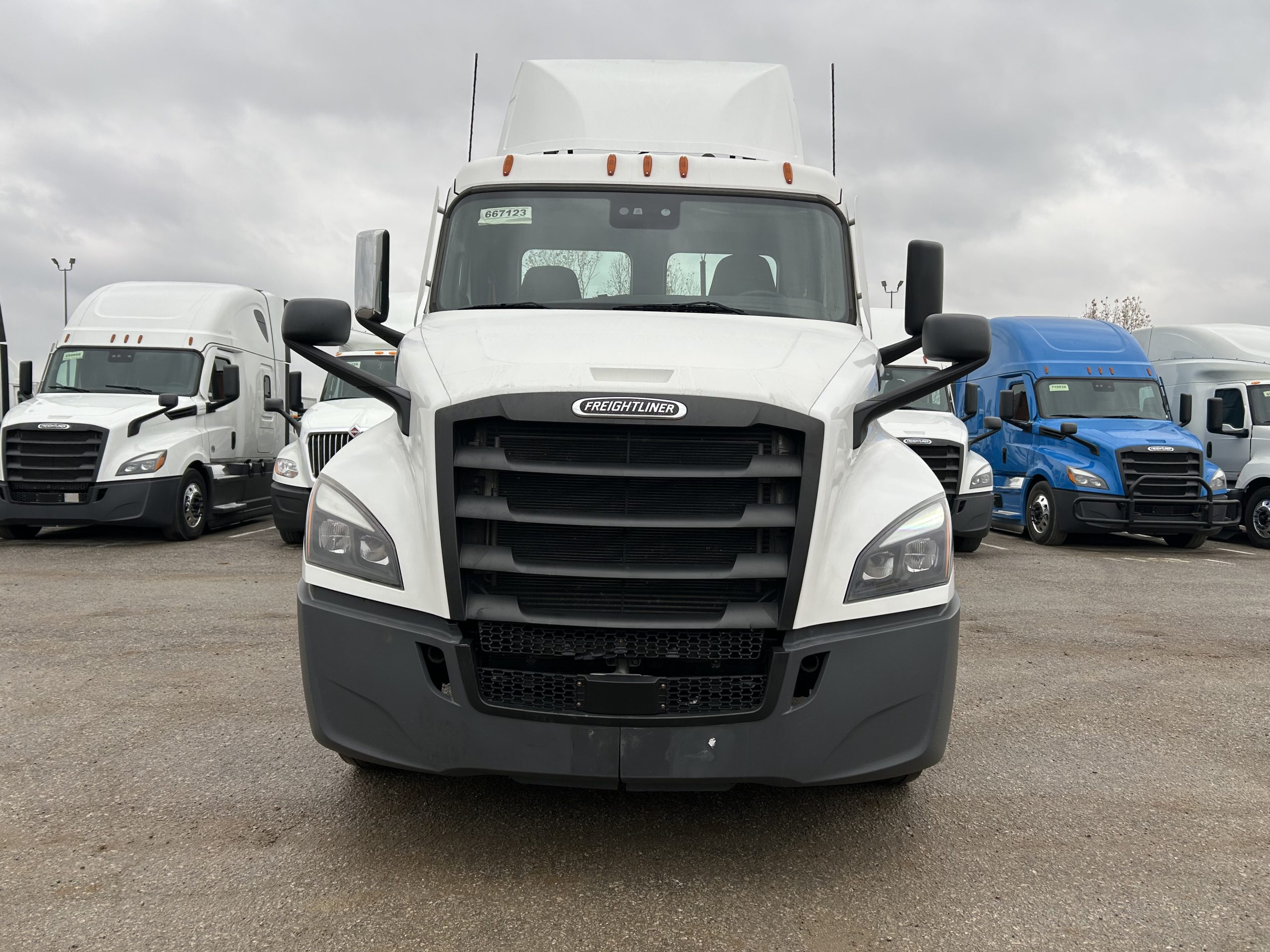 2020 Freightliner - image 2