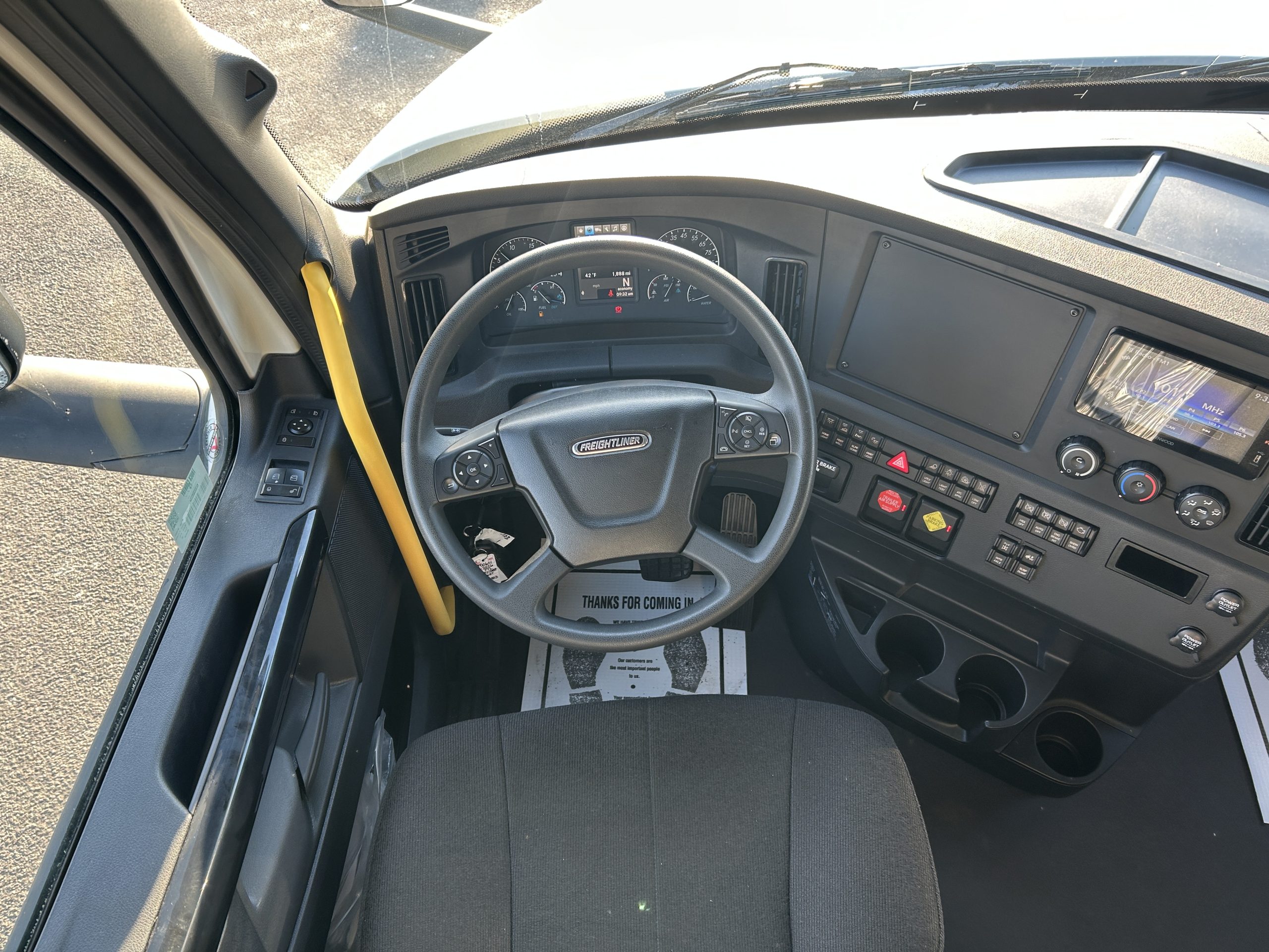 2026 Freightliner PJ126SLP 2026 Freightliner PJ126SLP - image 5 of 6