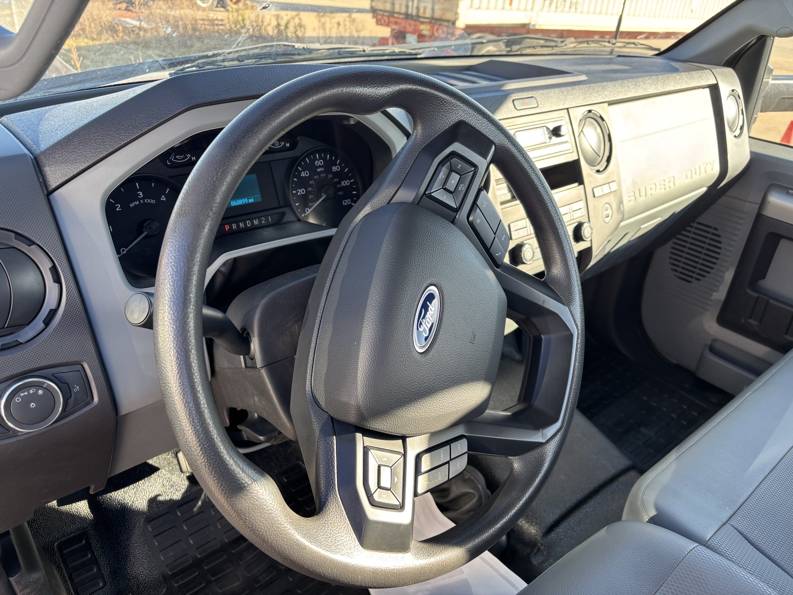 2022 Ford F650 - image 4 of 6