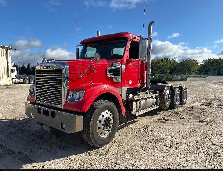 2019 Freightliner 122SD 2019 Freightliner 122SD - image 1 of 3