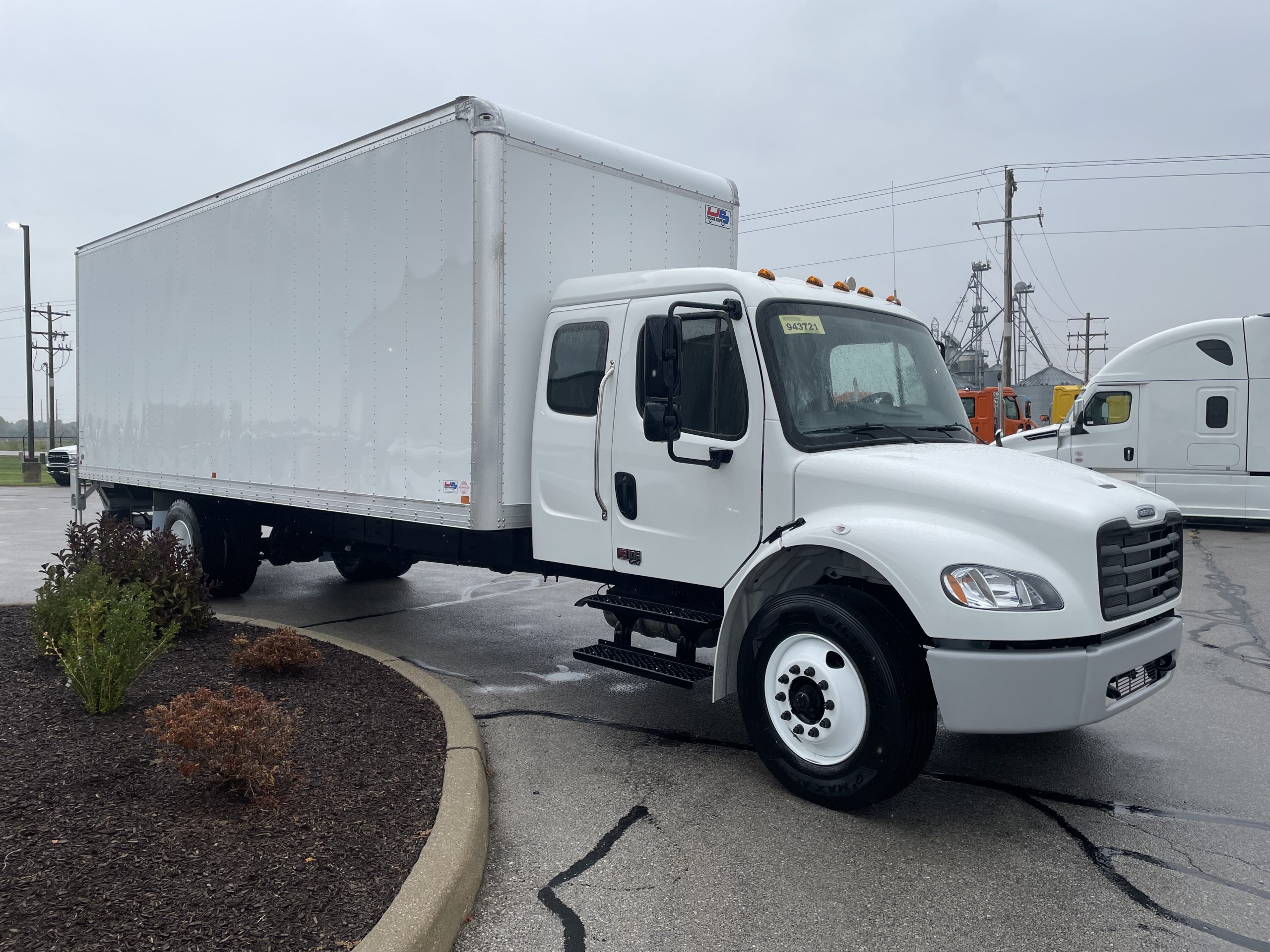 2026 Freightliner M2 106+ - image 5 of 6
