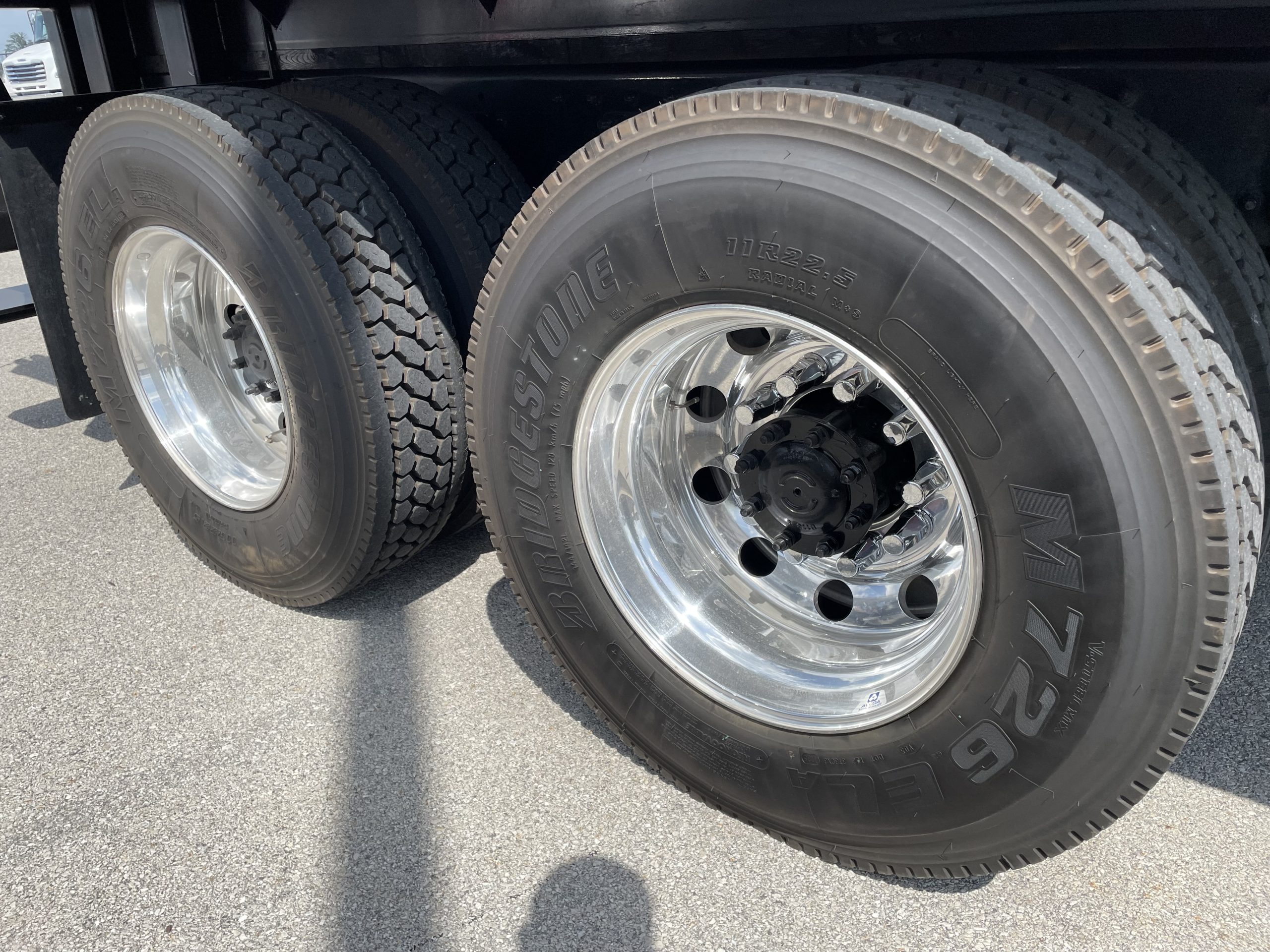 2026 Freightliner M2 106 - image 6