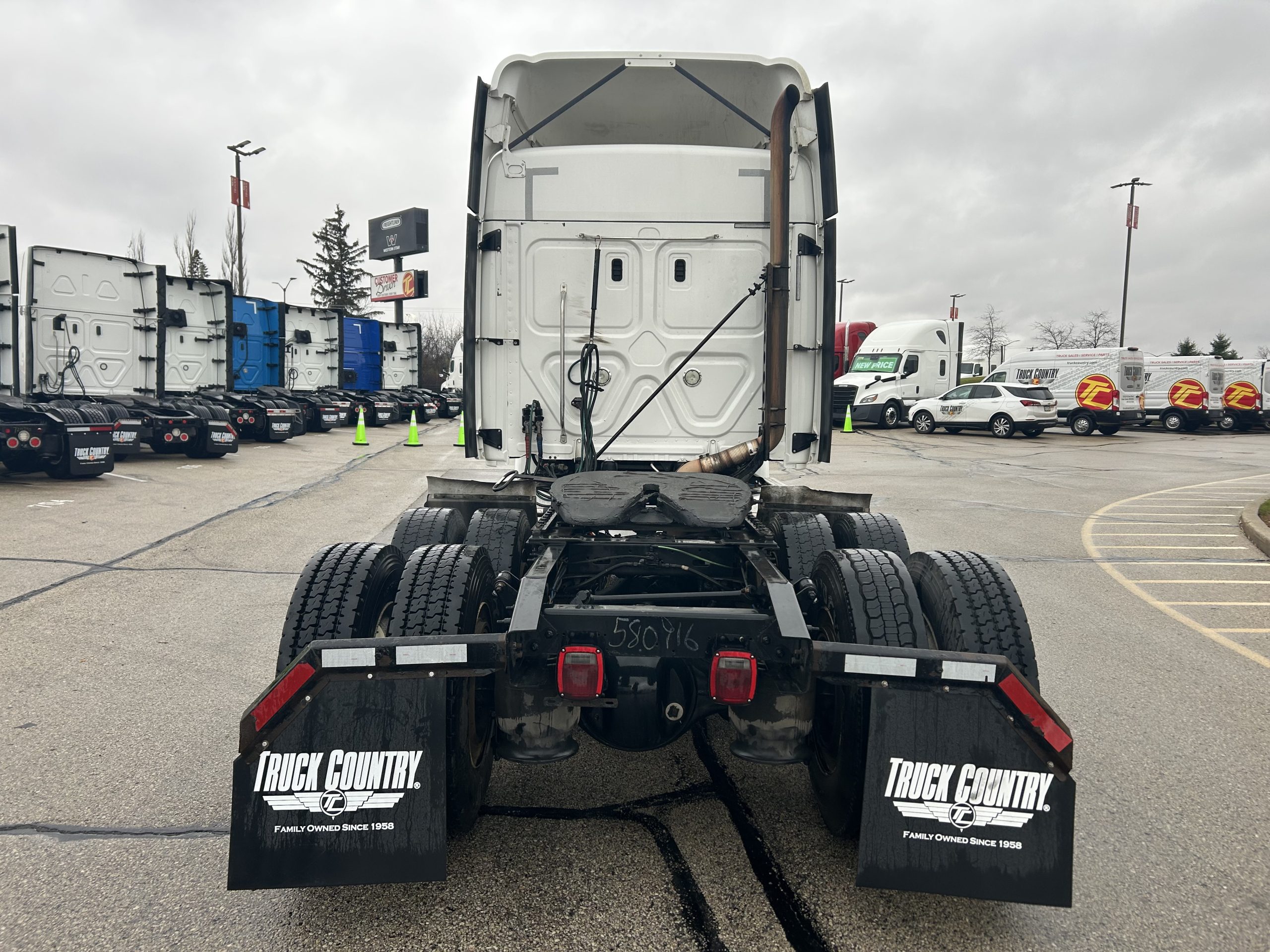 2018 Freightliner - image 4