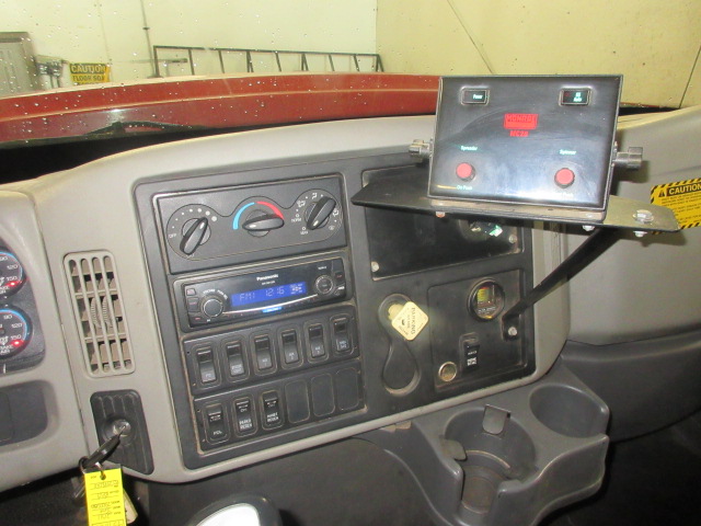 2011 International 7500SBA 2011 International 7500SBA - image 5 of 6