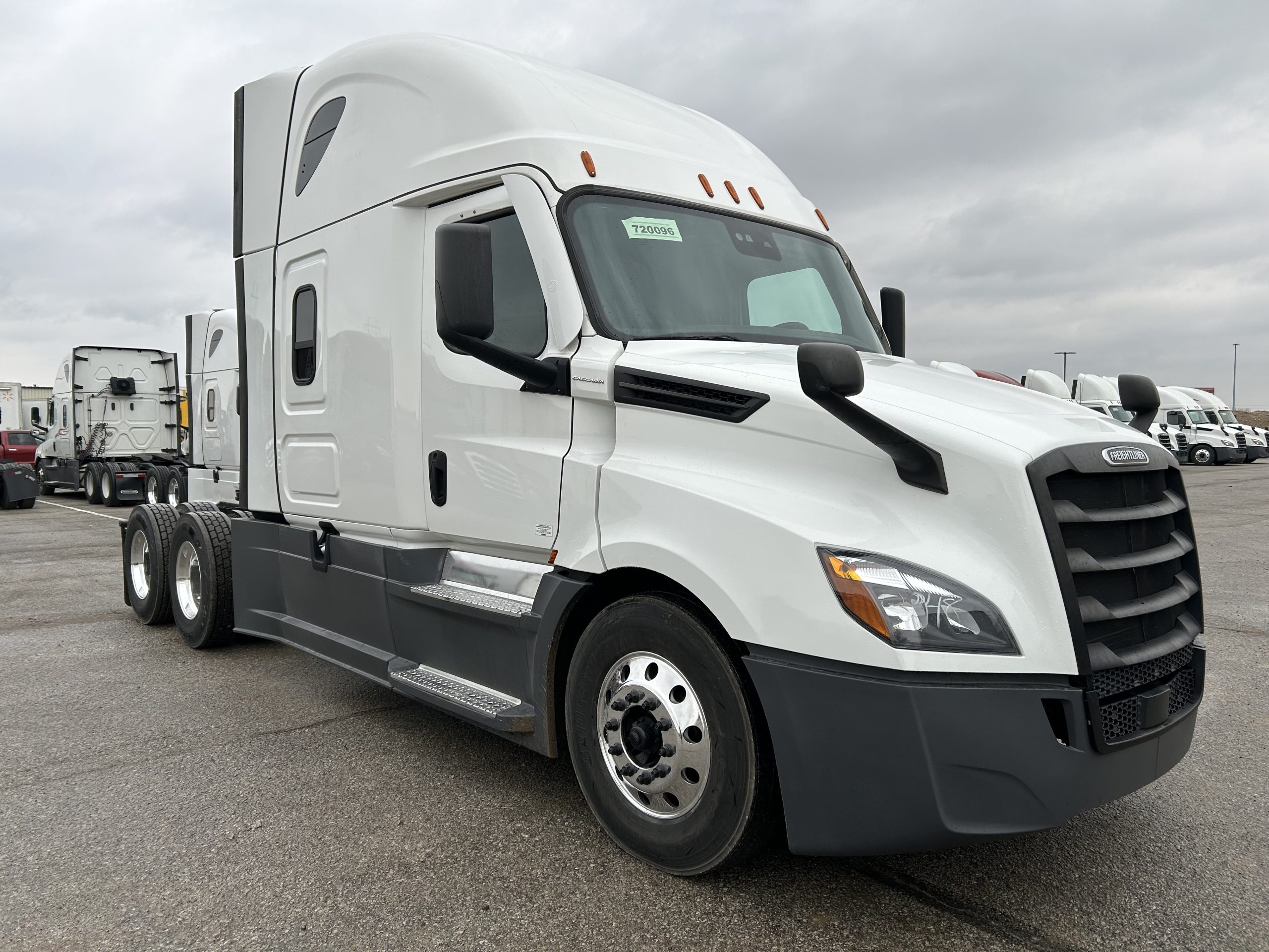 2023 Freightliner PT126 2023 Freightliner PT126 - image 3 of 6